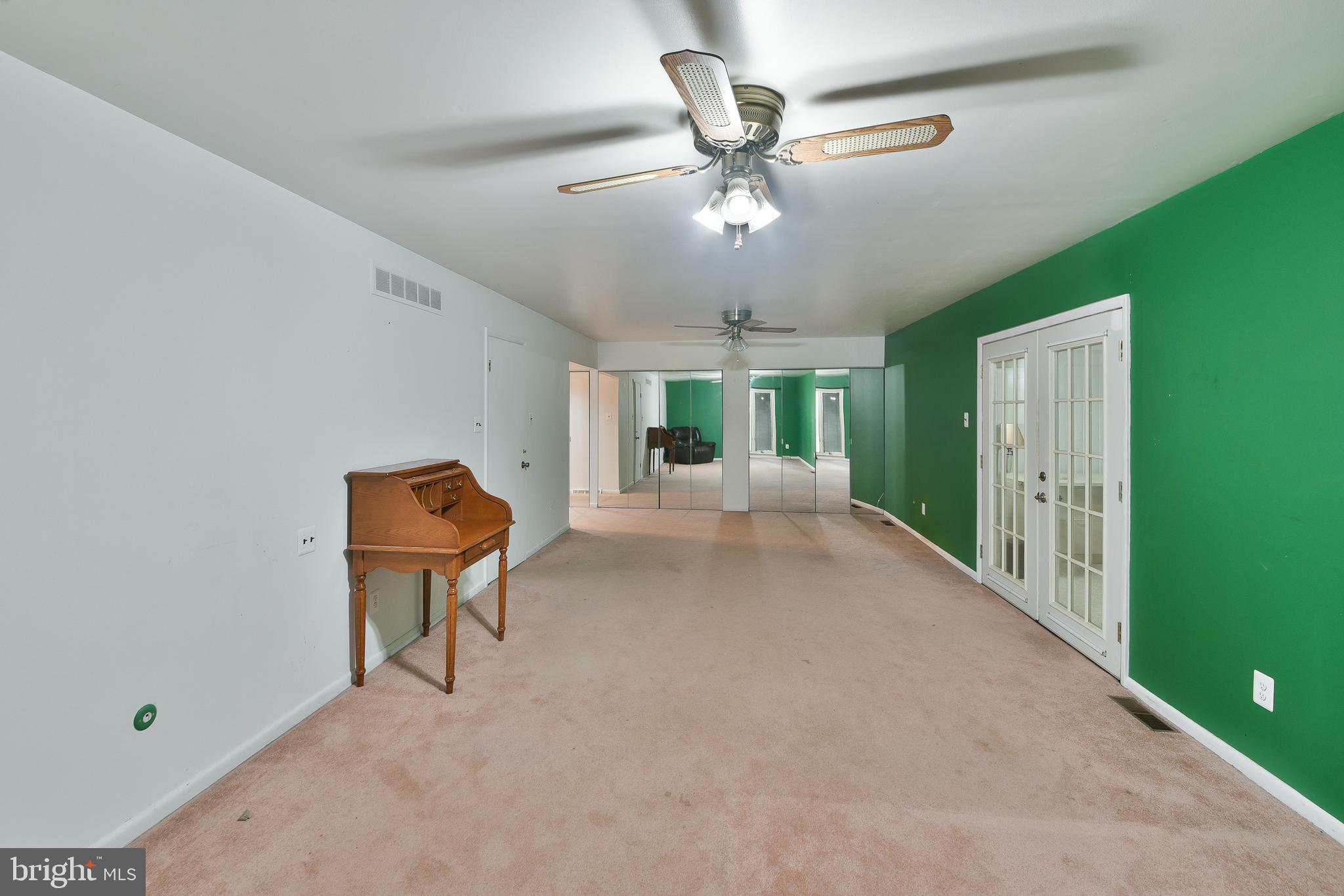 CHELTENHAM VIL - Residential