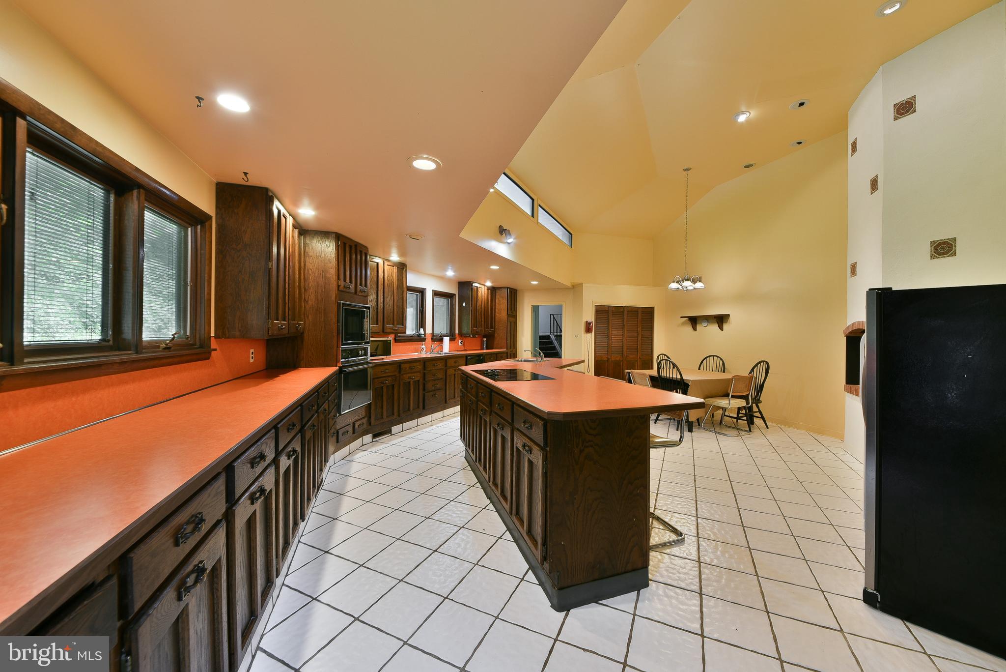 CHELTENHAM VIL - Residential