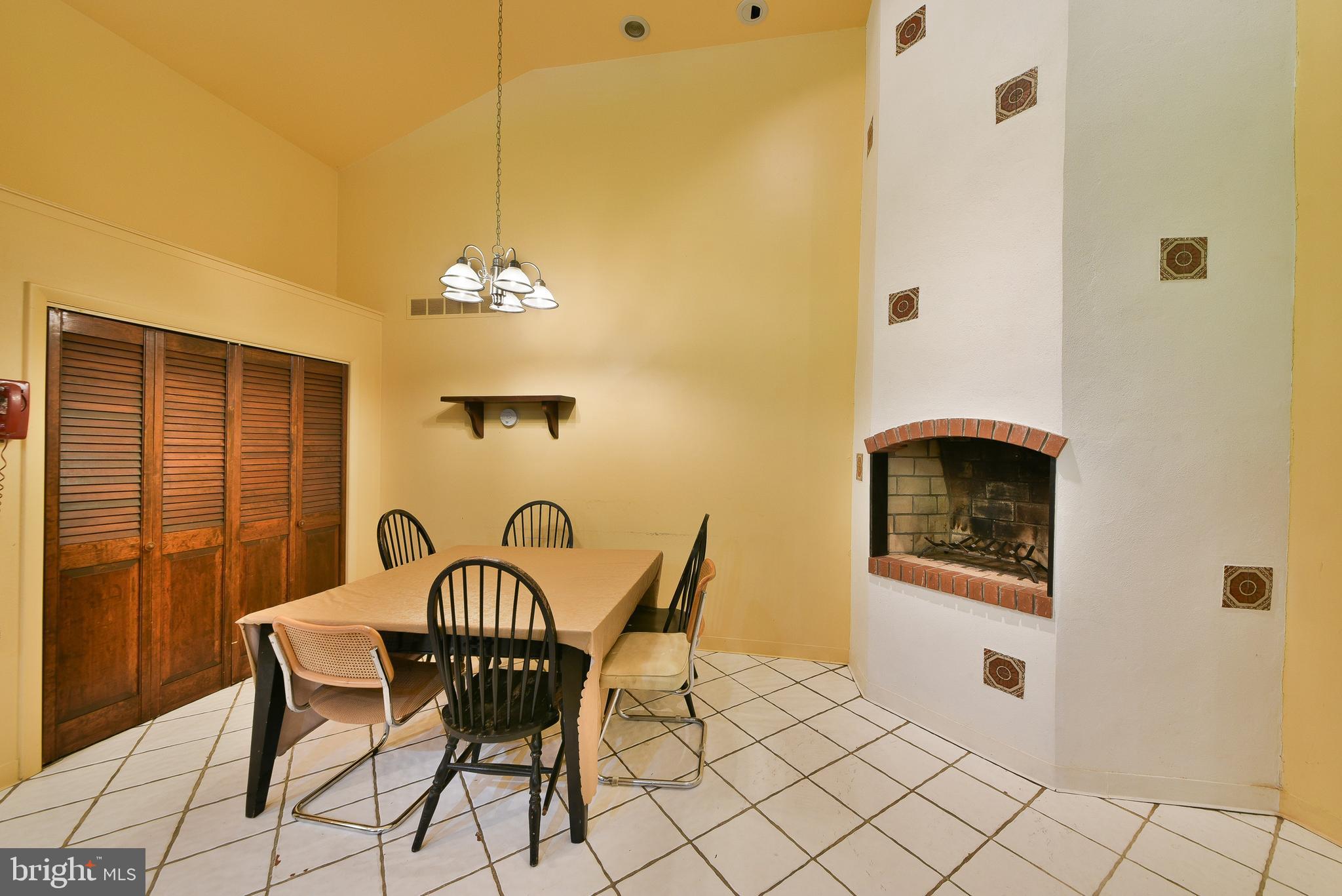 CHELTENHAM VIL - Residential