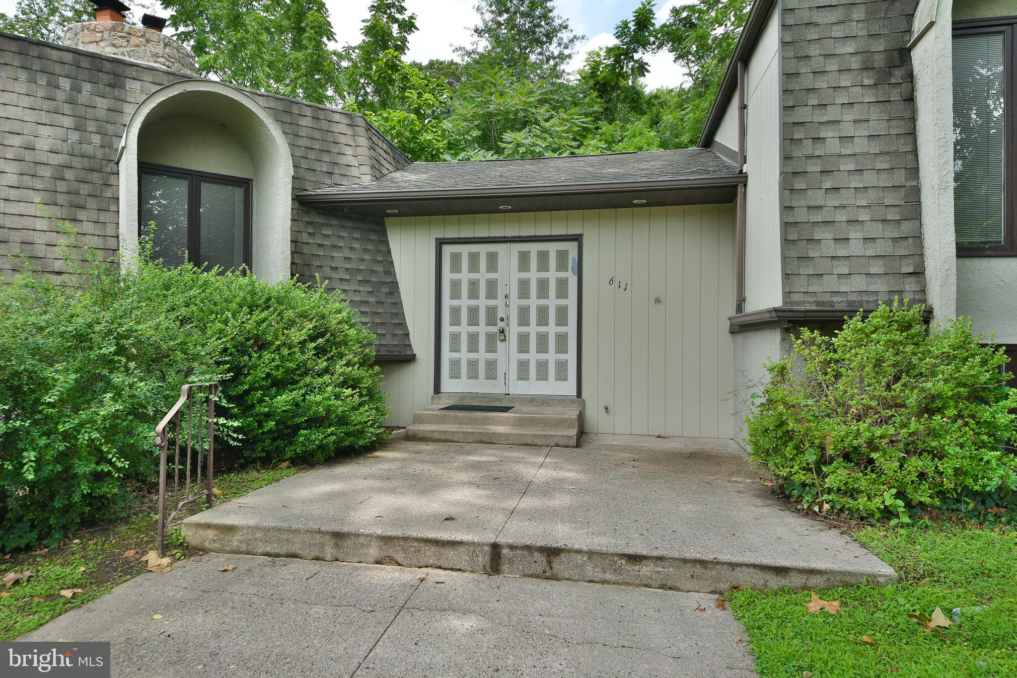 CHELTENHAM VIL - Residential