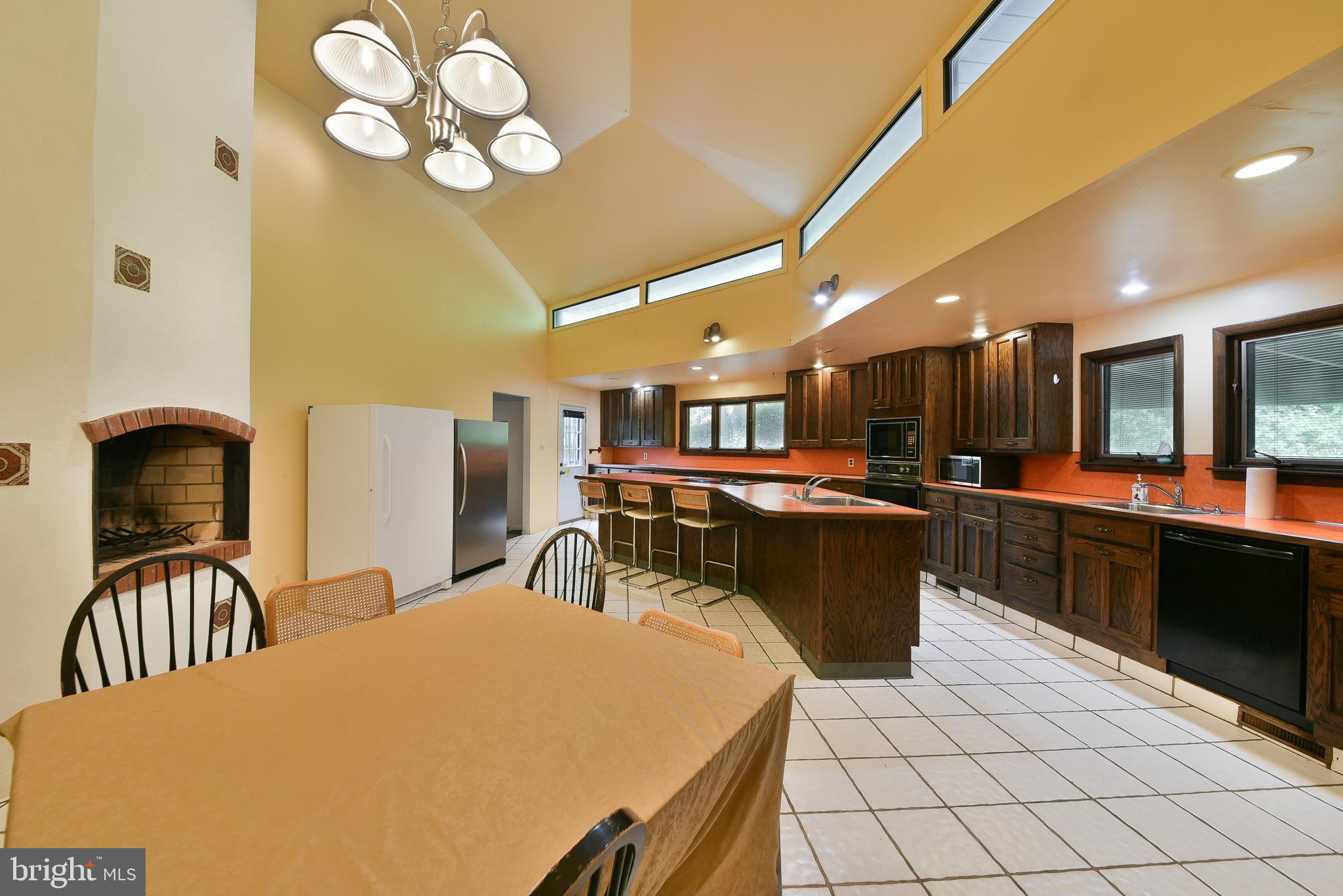 CHELTENHAM VIL - Residential