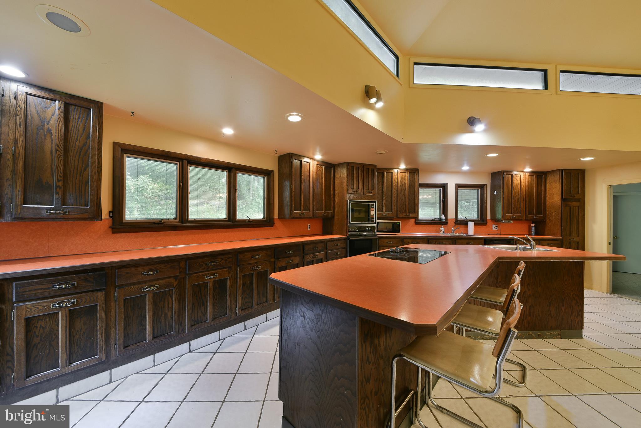 CHELTENHAM VIL - Residential