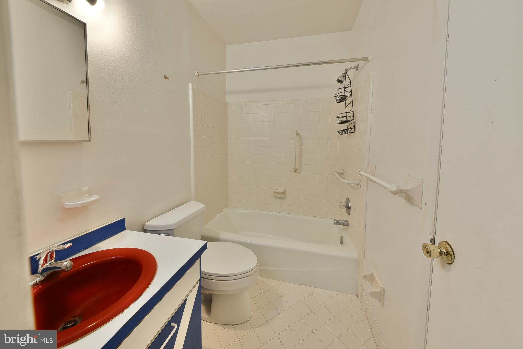 CHELTENHAM VIL - Residential