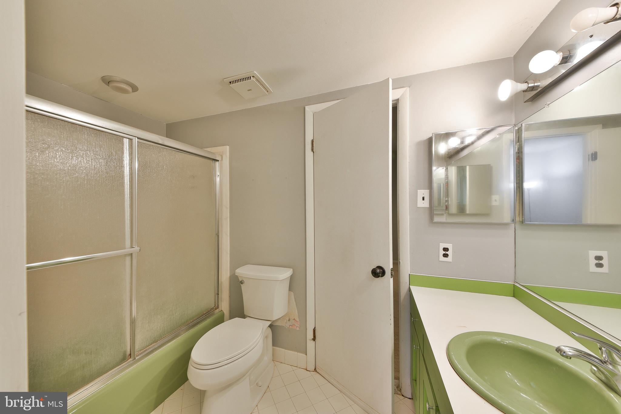 CHELTENHAM VIL - Residential