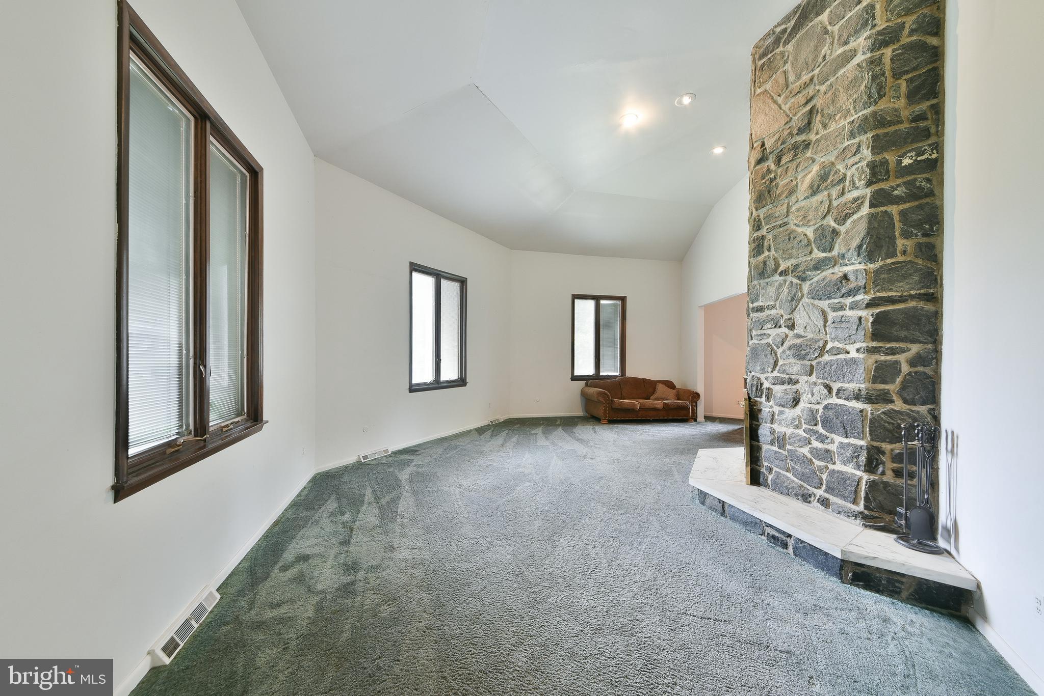 CHELTENHAM VIL - Residential