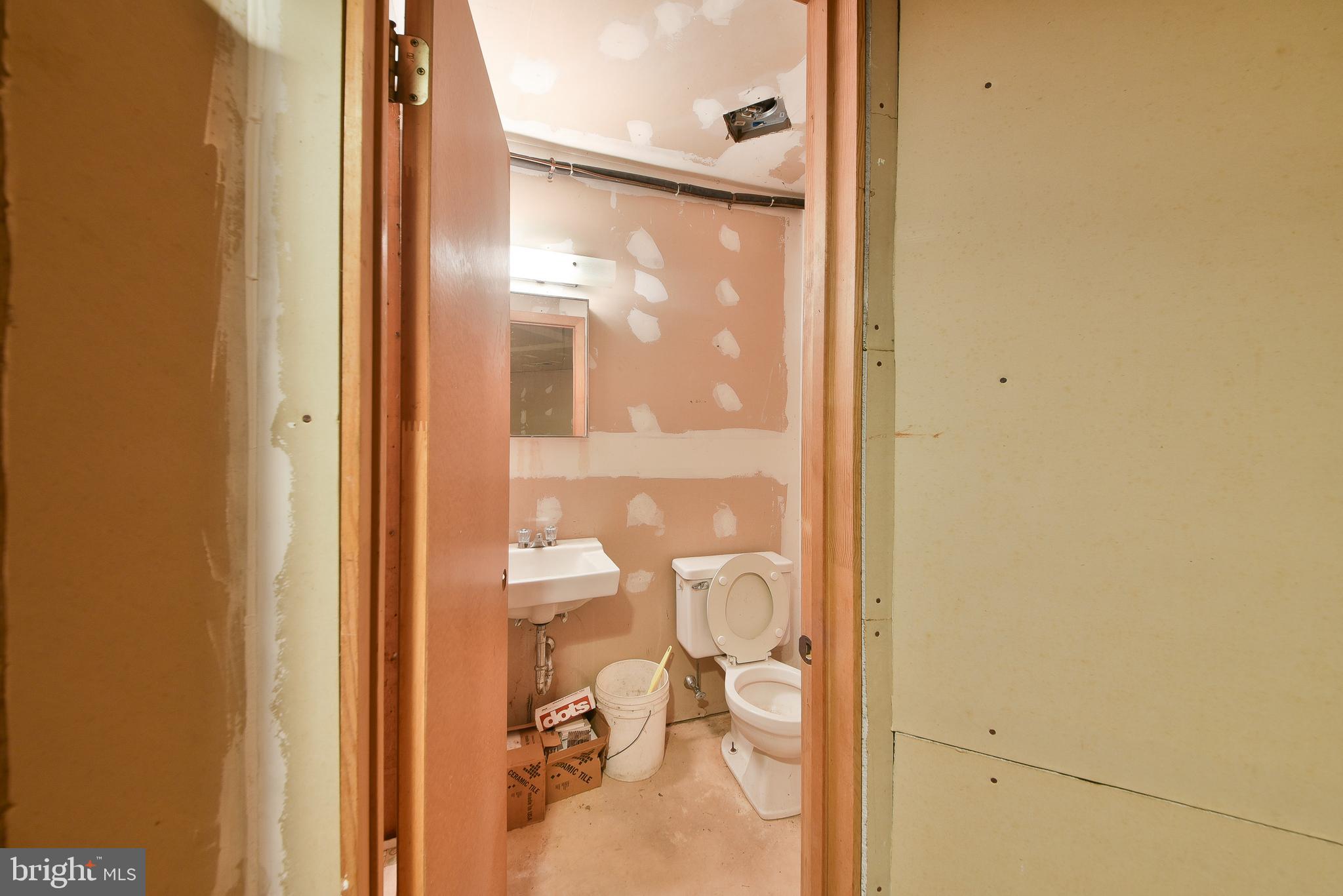 CHELTENHAM VIL - Residential