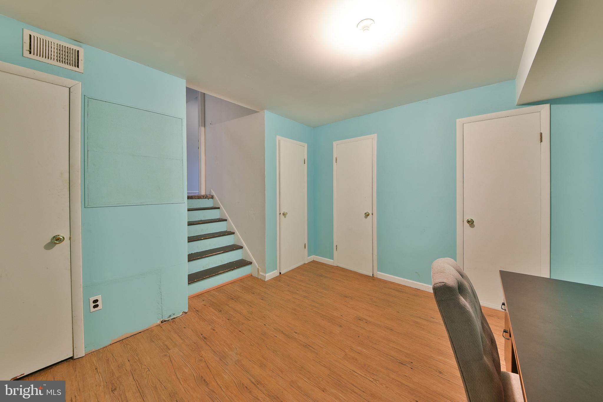 CHELTENHAM VIL - Residential