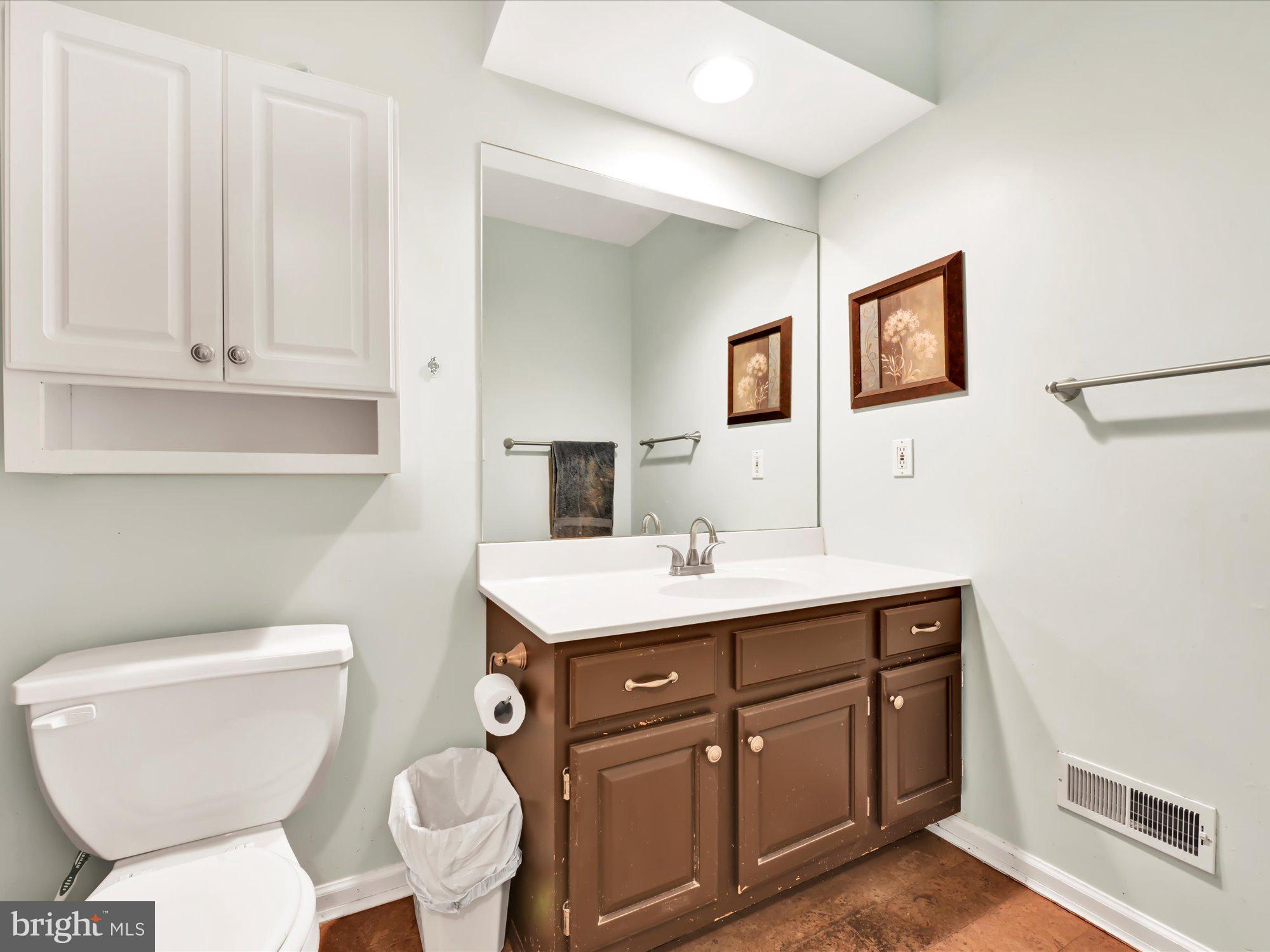 LONGWOOD SQUARE - Residential