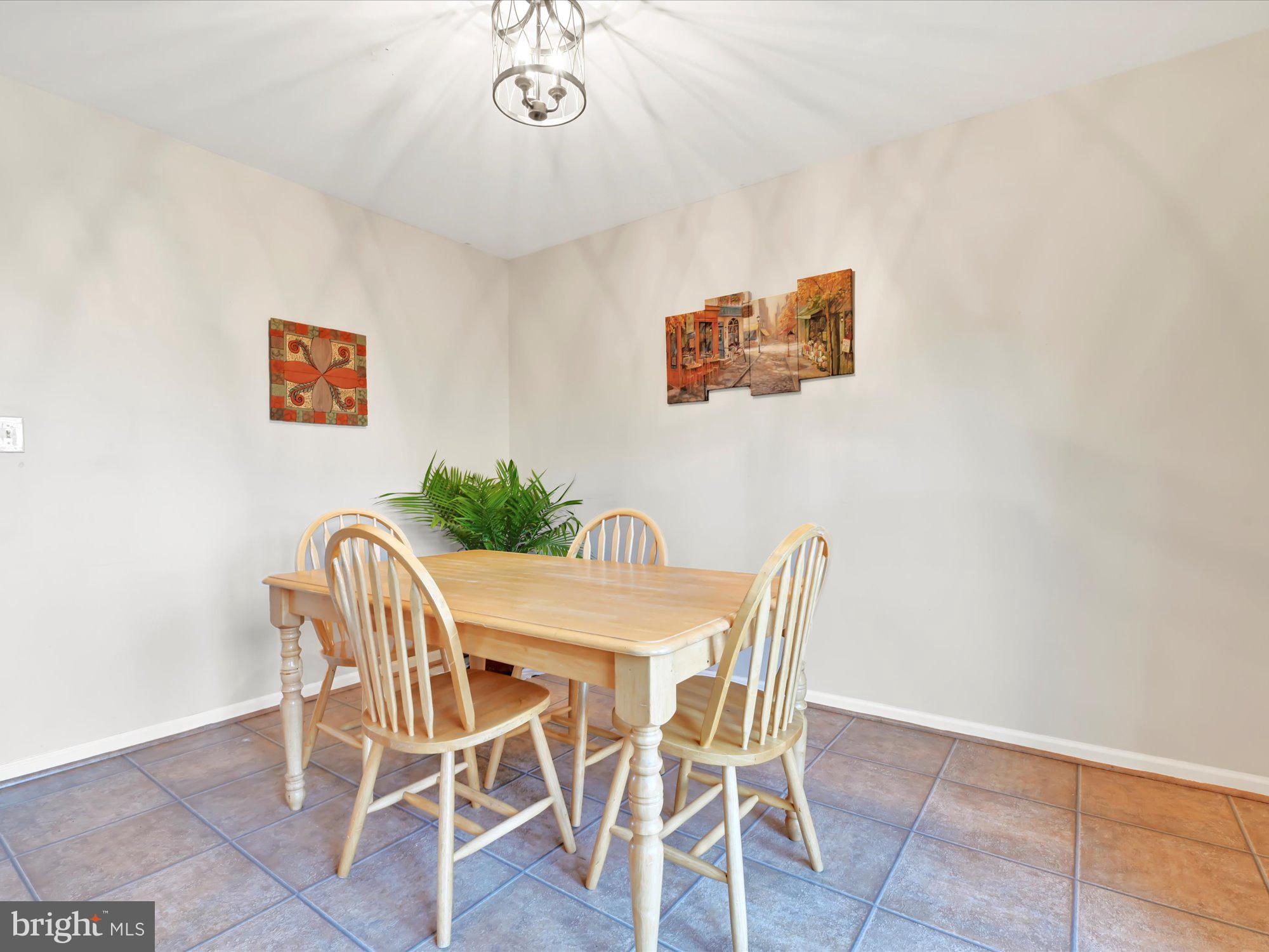 LONGWOOD SQUARE - Residential