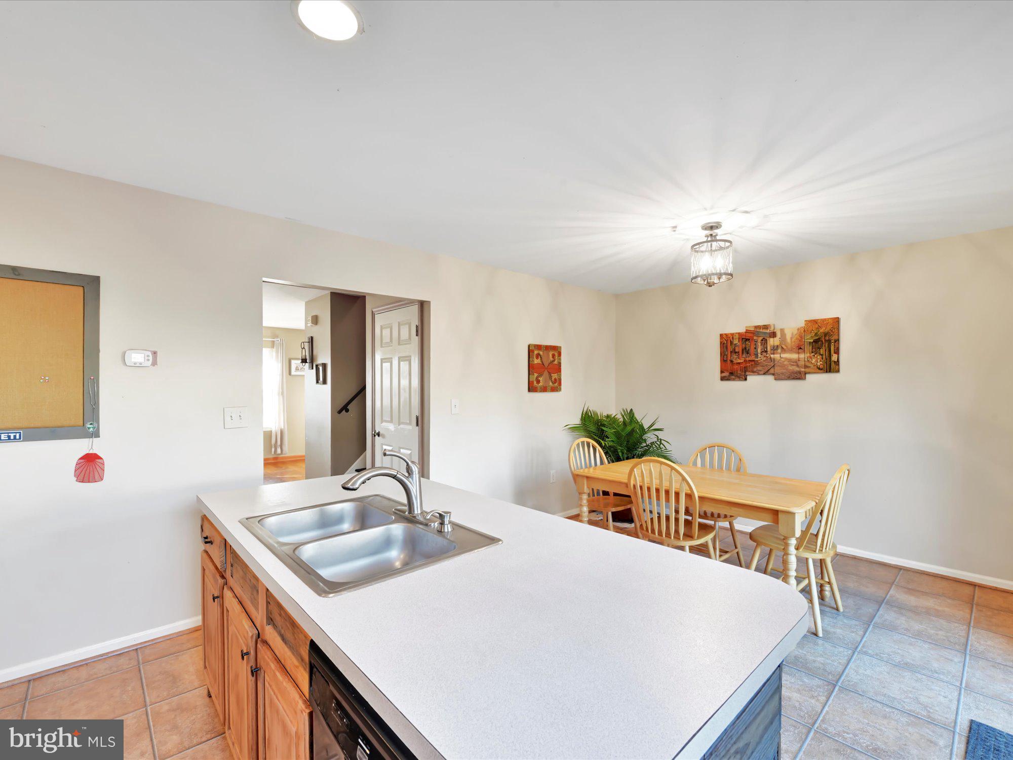 LONGWOOD SQUARE - Residential