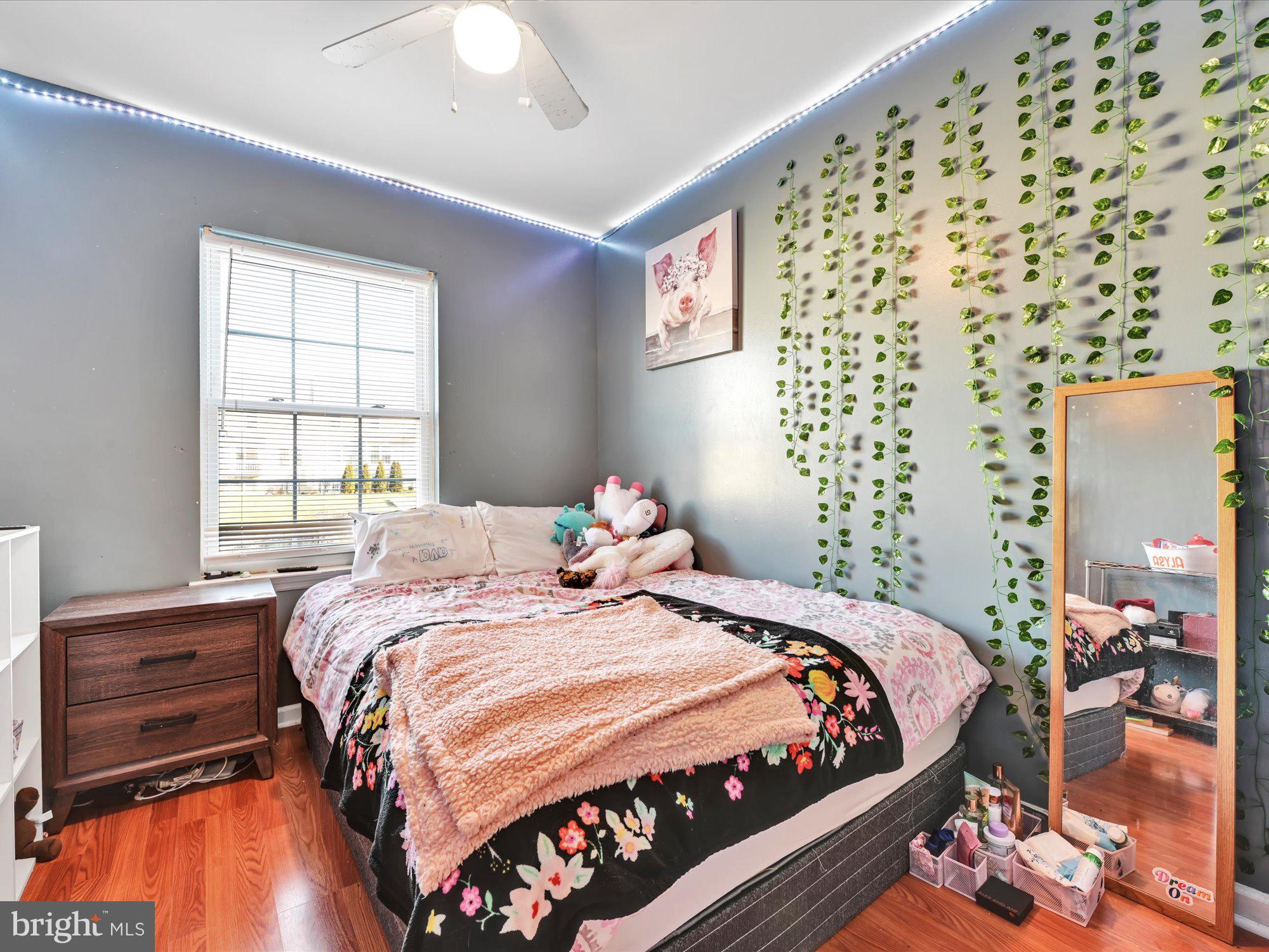 LONGWOOD SQUARE - Residential