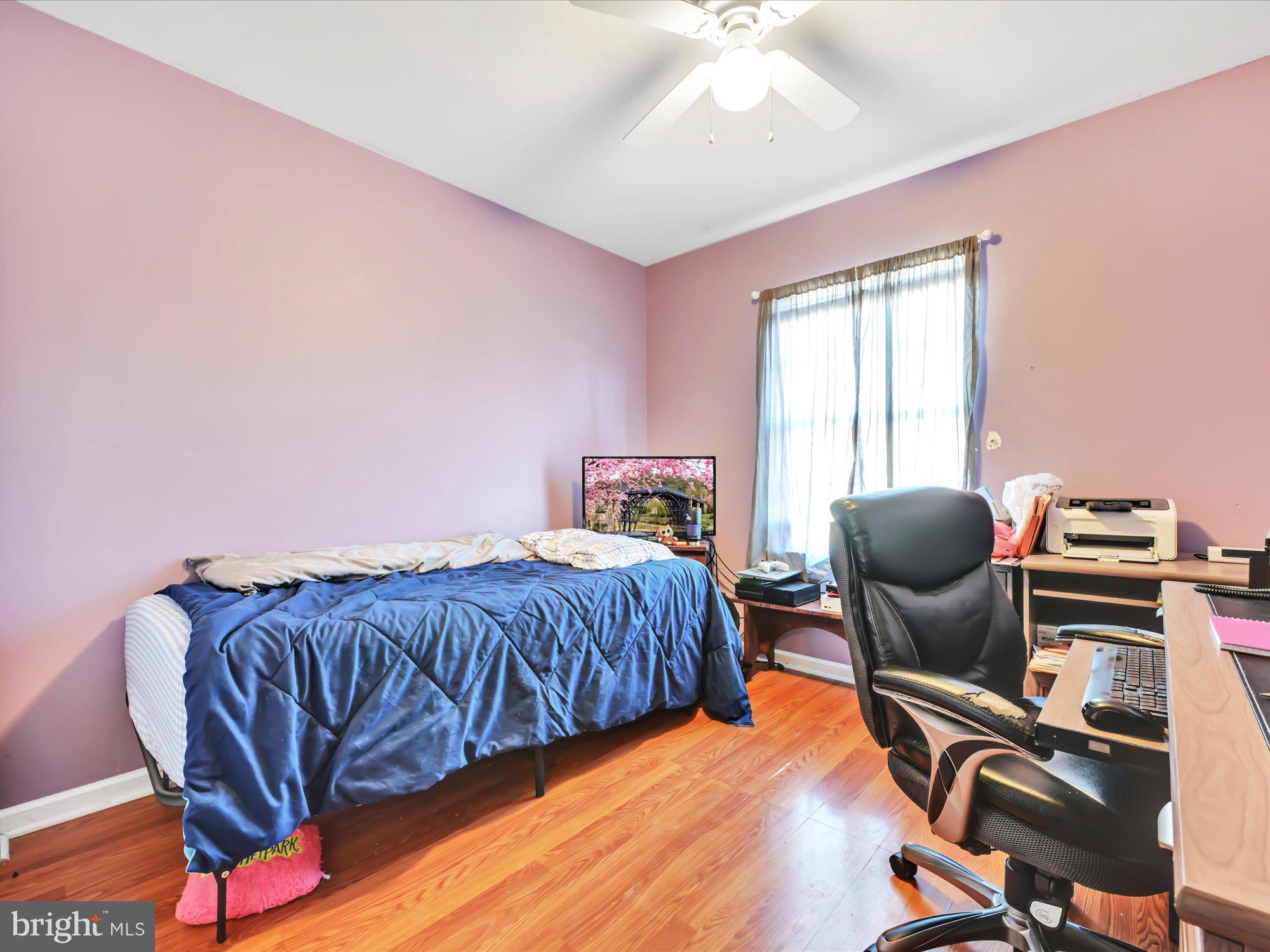 LONGWOOD SQUARE - Residential