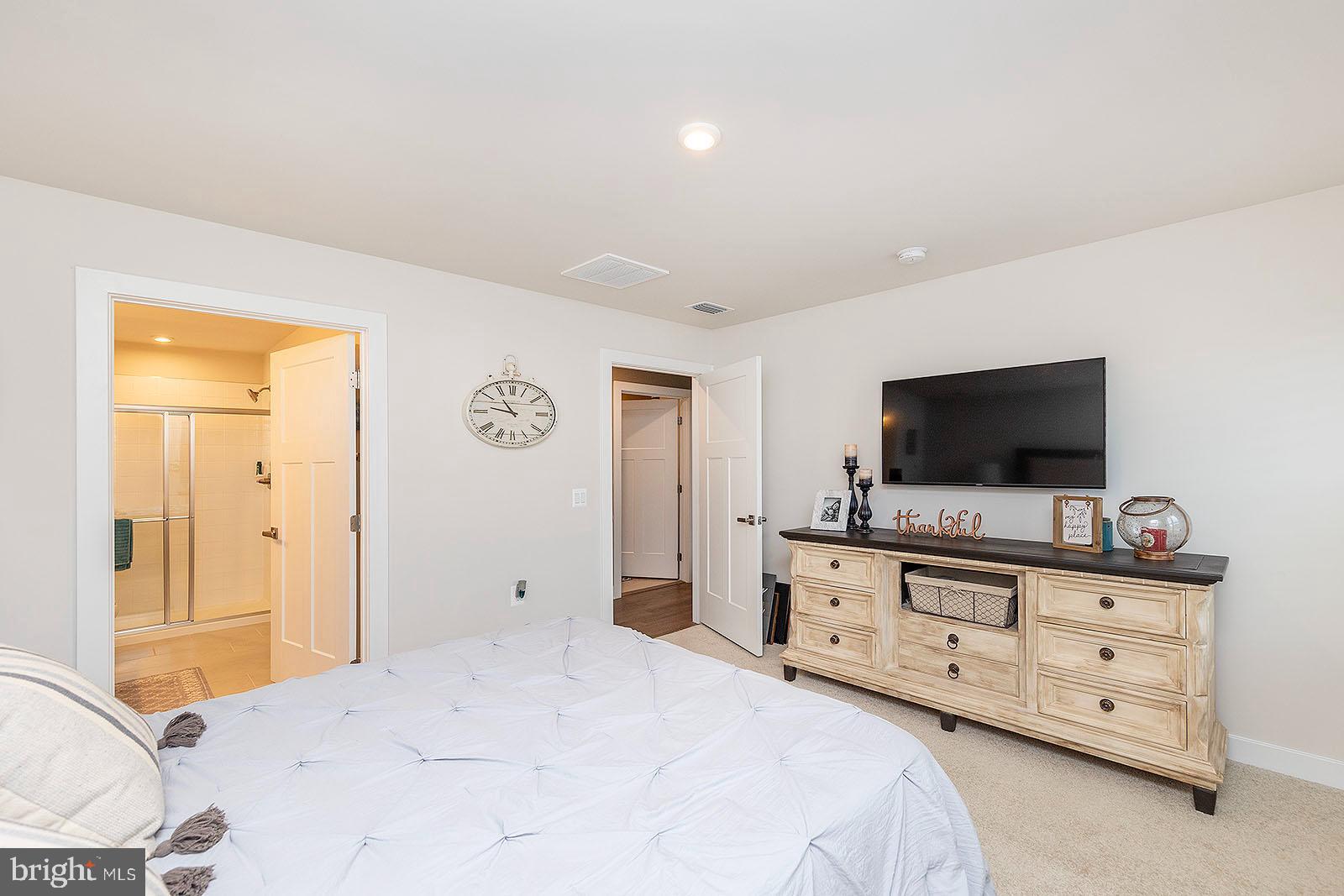 SOUTH BROOK - Residential