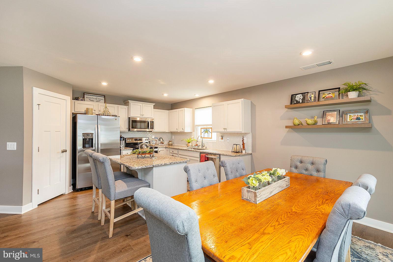 SOUTH BROOK - Residential