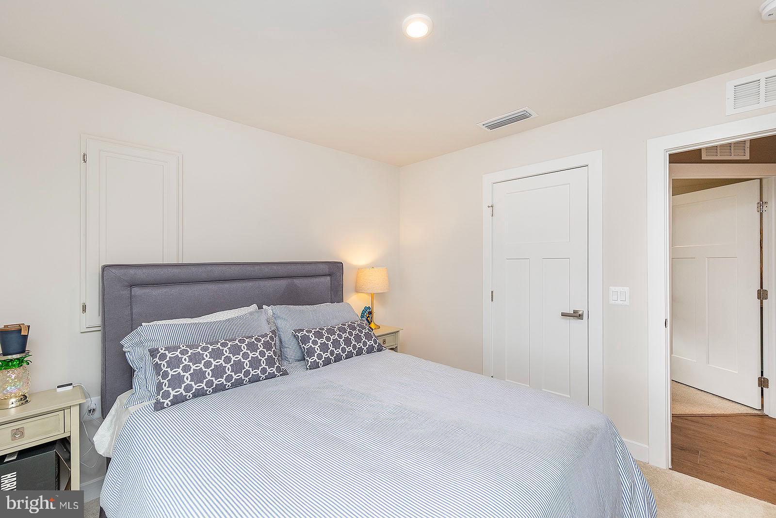 SOUTH BROOK - Residential