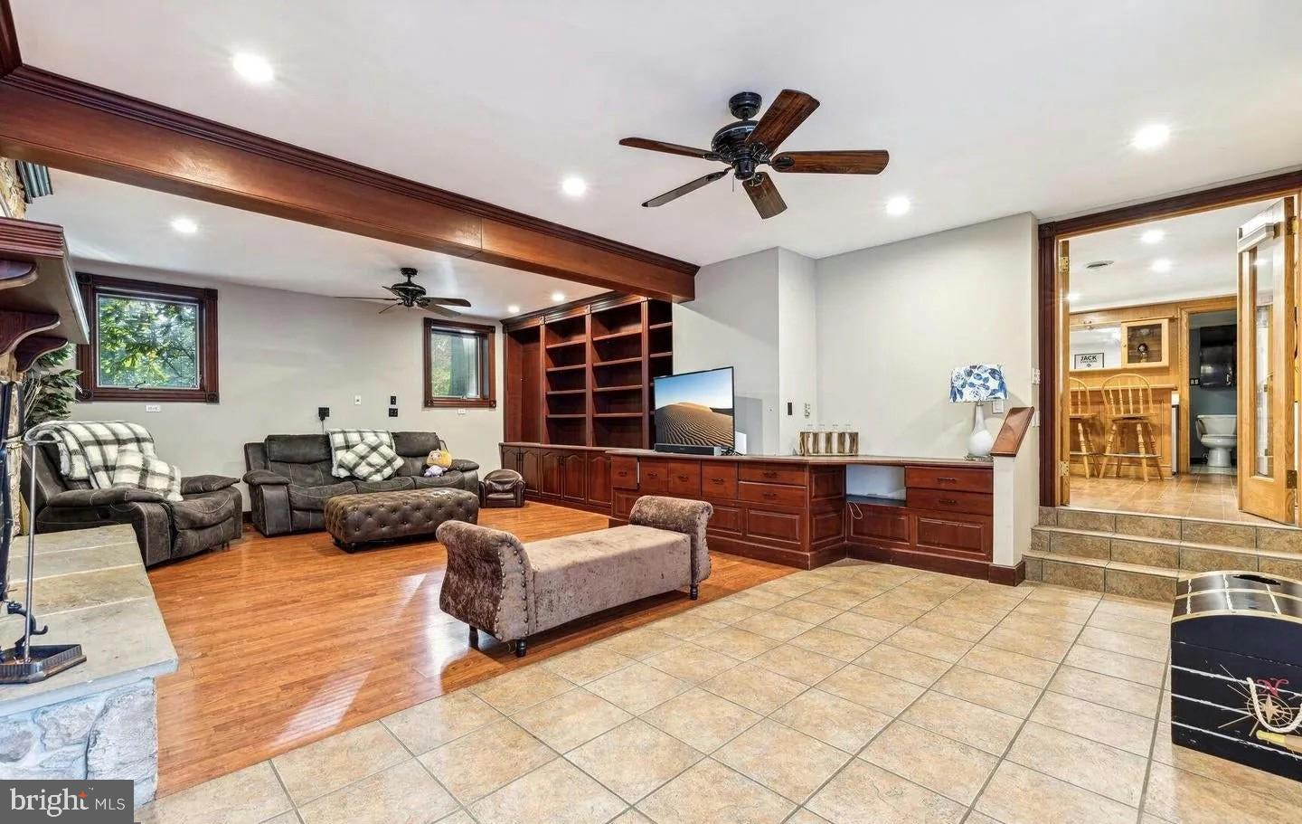 BRADDOCK HEIGHTS - Residential