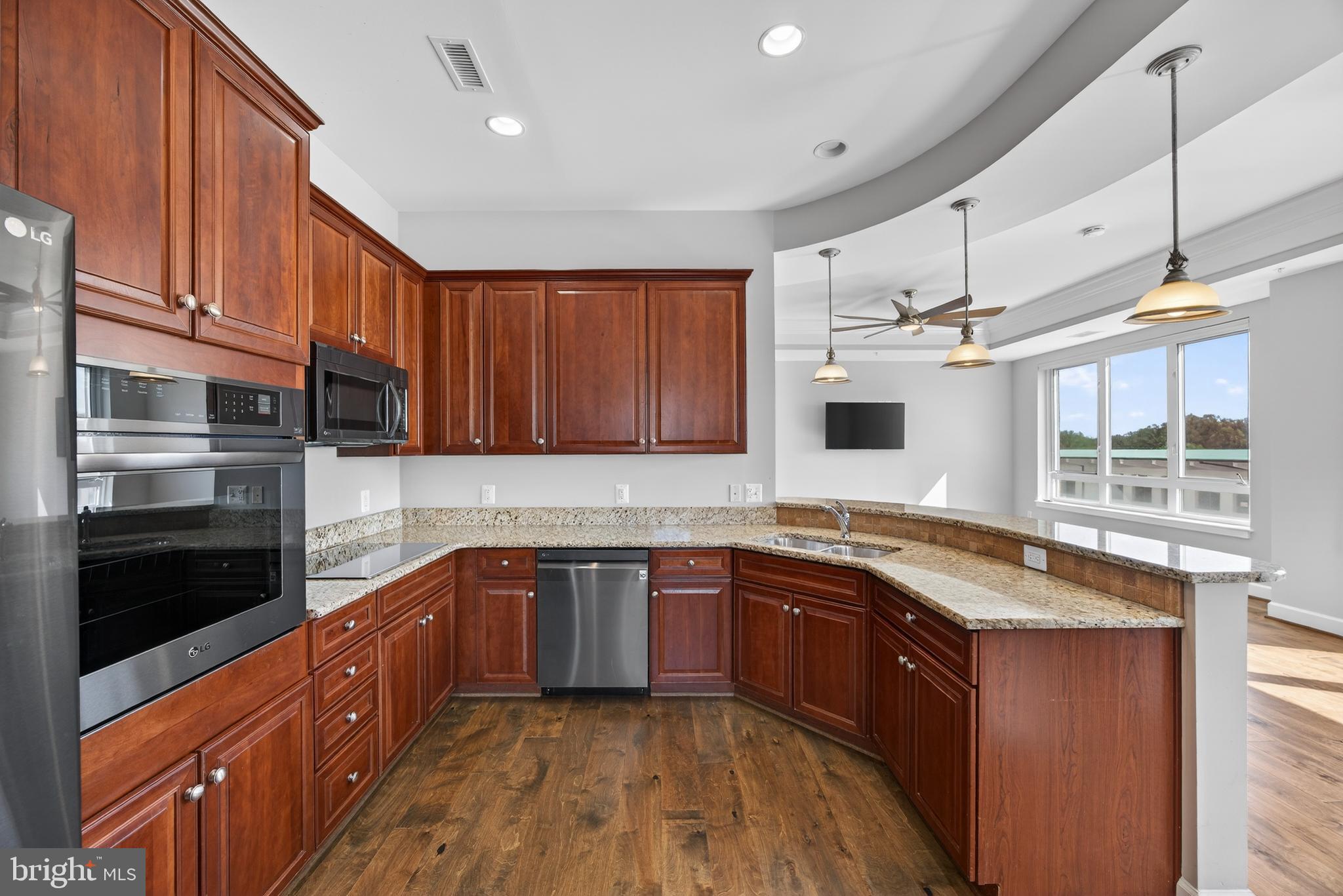 ANNAPOLIS TOWNE CENTRE - Residential