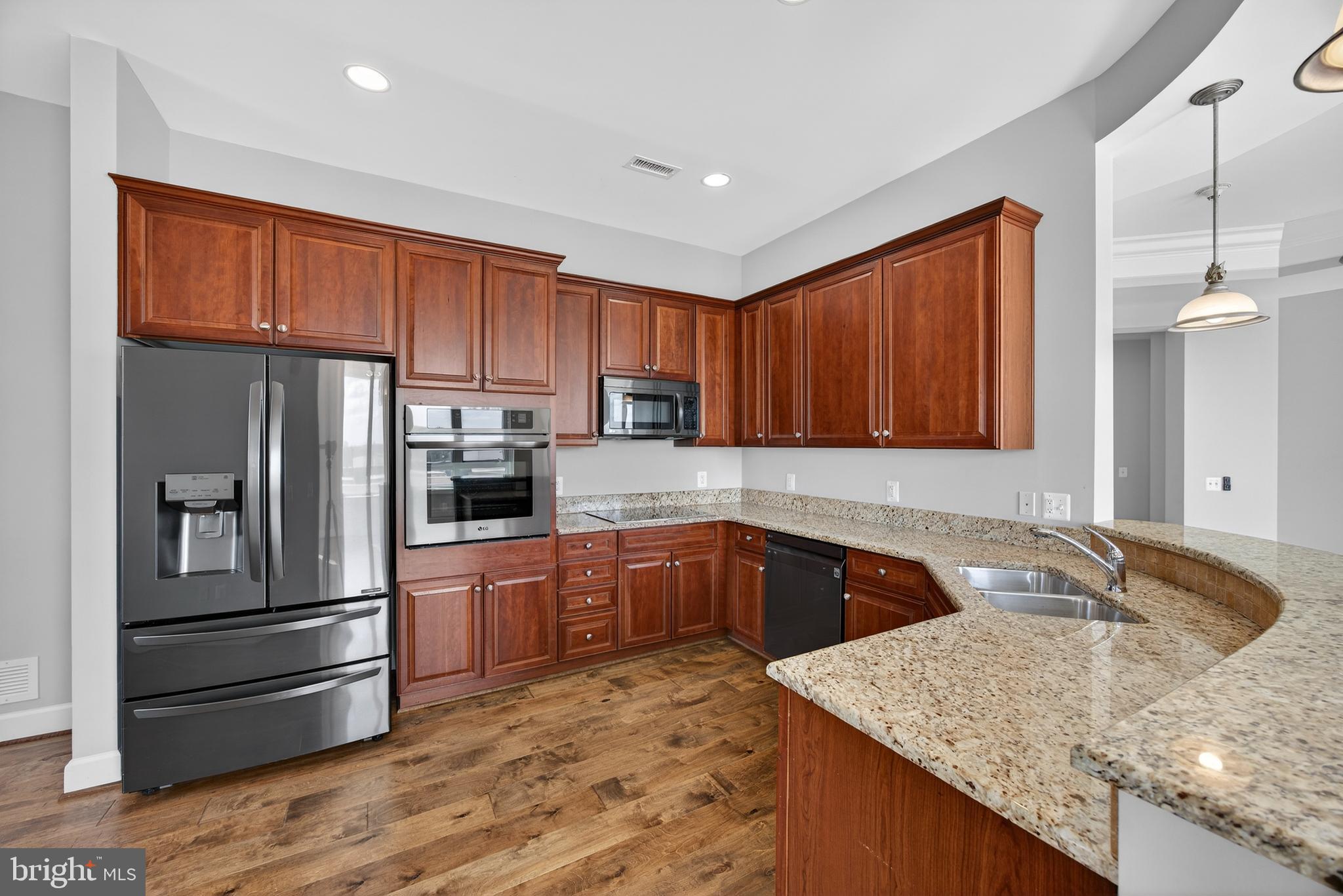 ANNAPOLIS TOWNE CENTRE - Residential