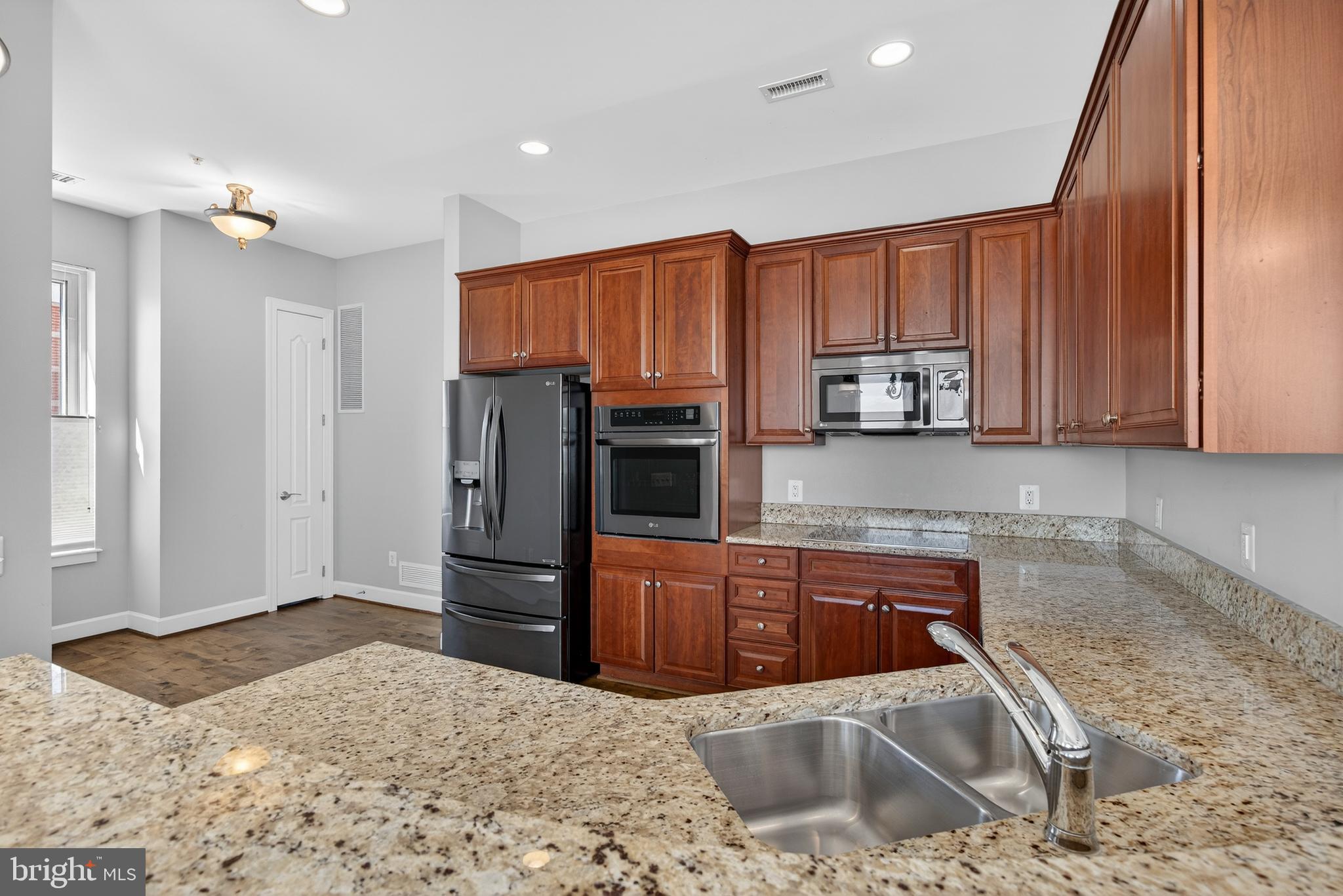 ANNAPOLIS TOWNE CENTRE - Residential