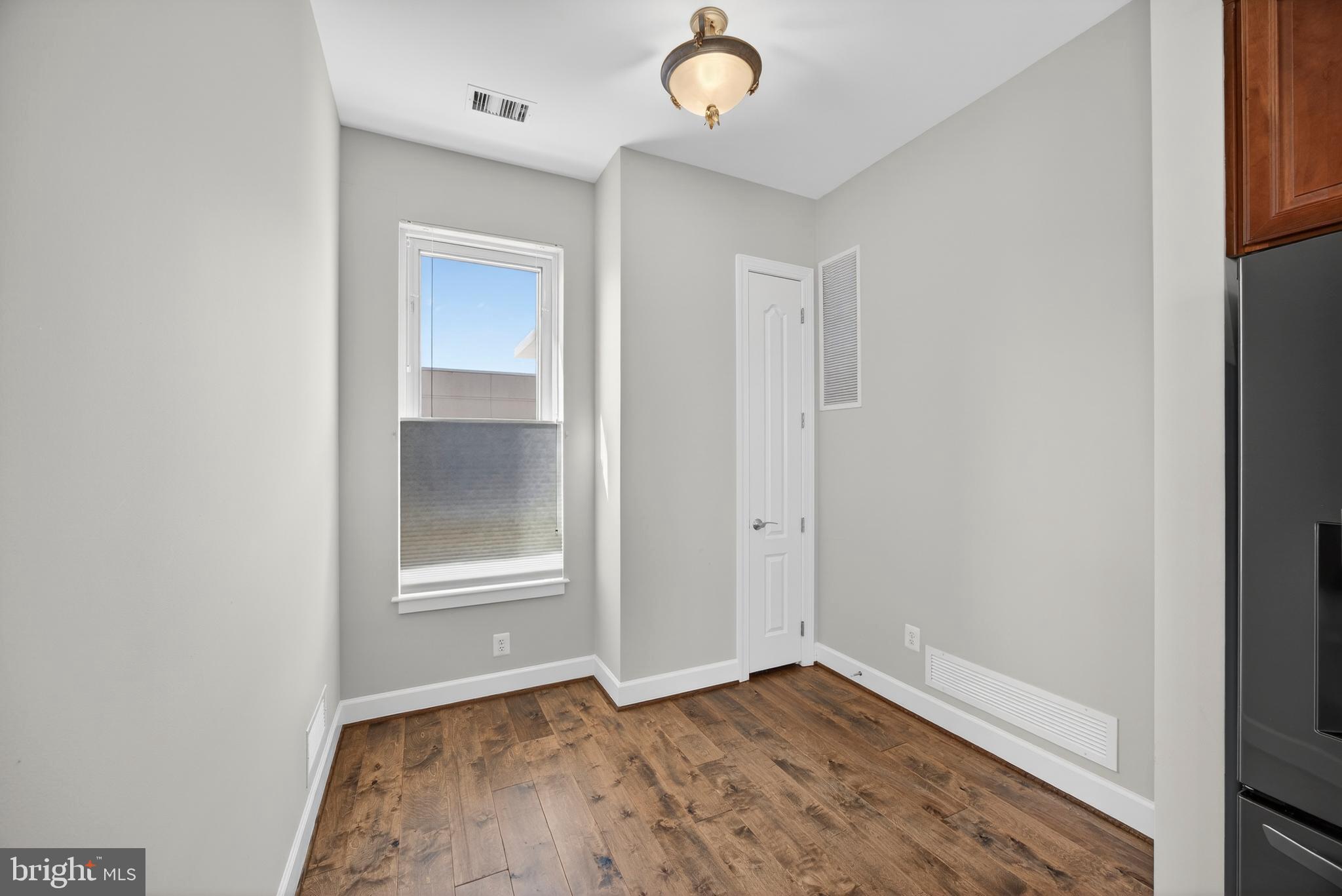 ANNAPOLIS TOWNE CENTRE - Residential