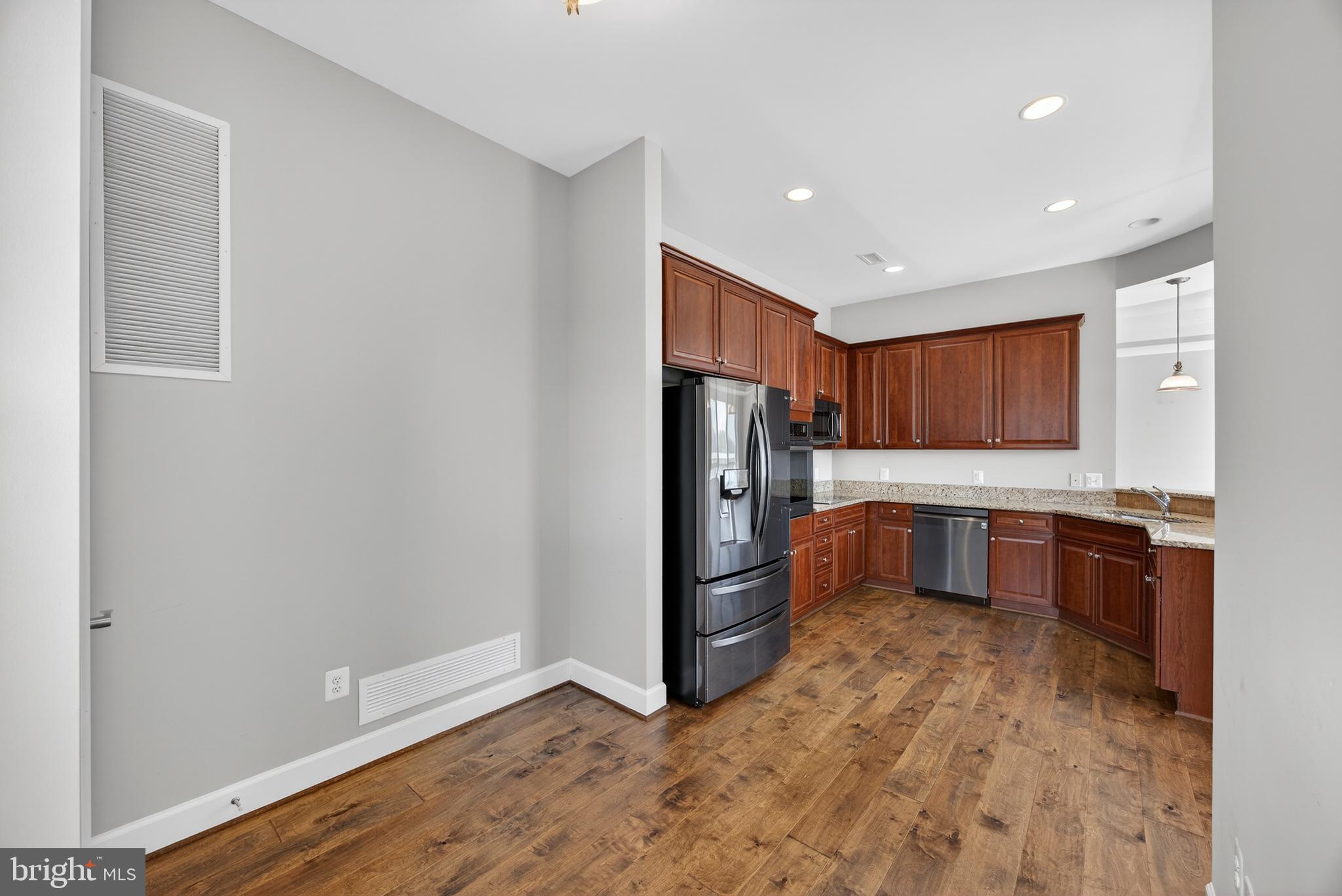 ANNAPOLIS TOWNE CENTRE - Residential