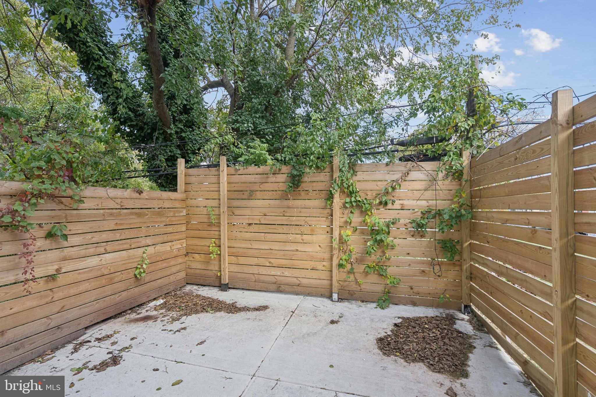 STRAWBERRY MANSION - Residential