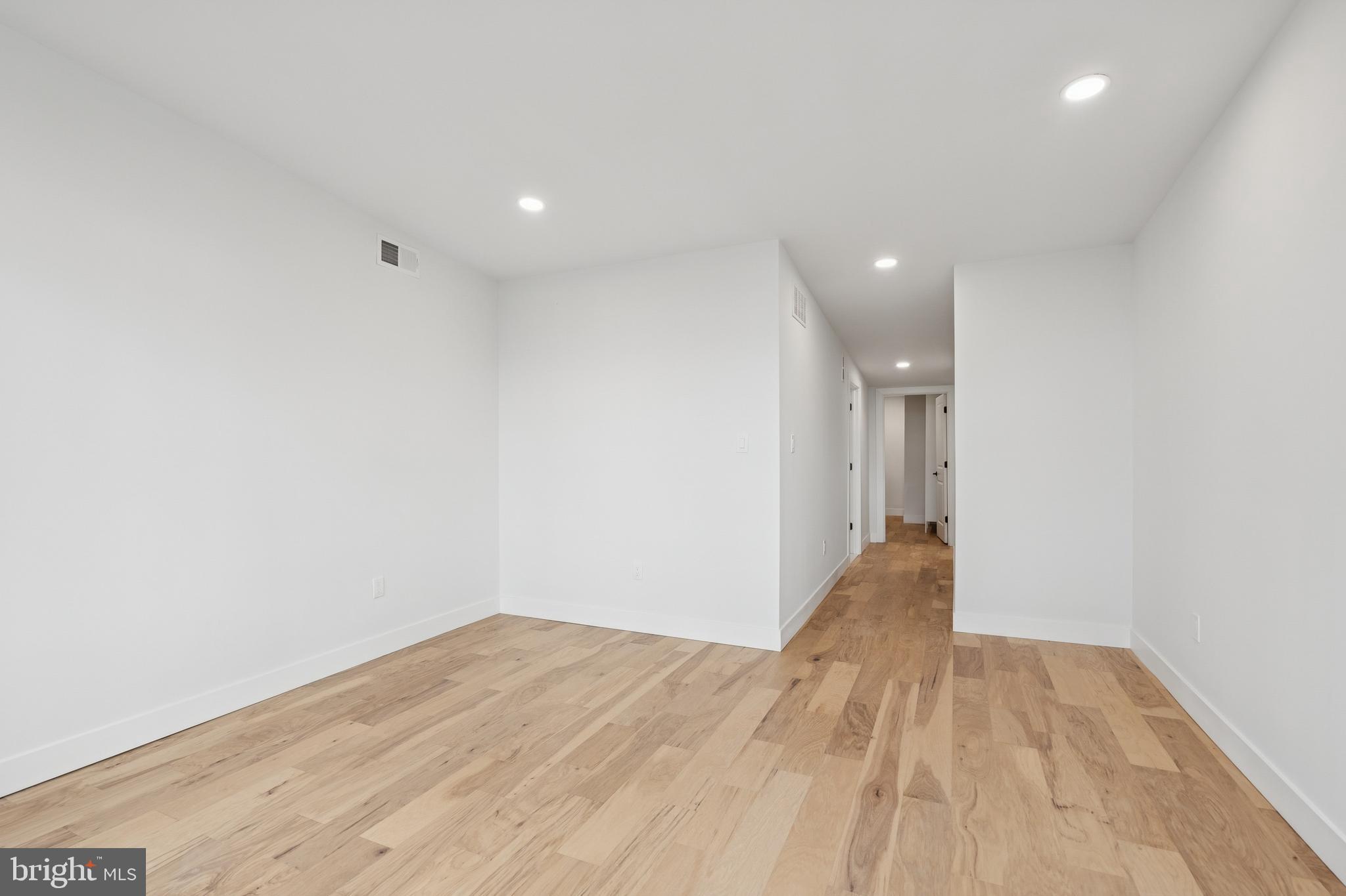 STRAWBERRY MANSION - Residential