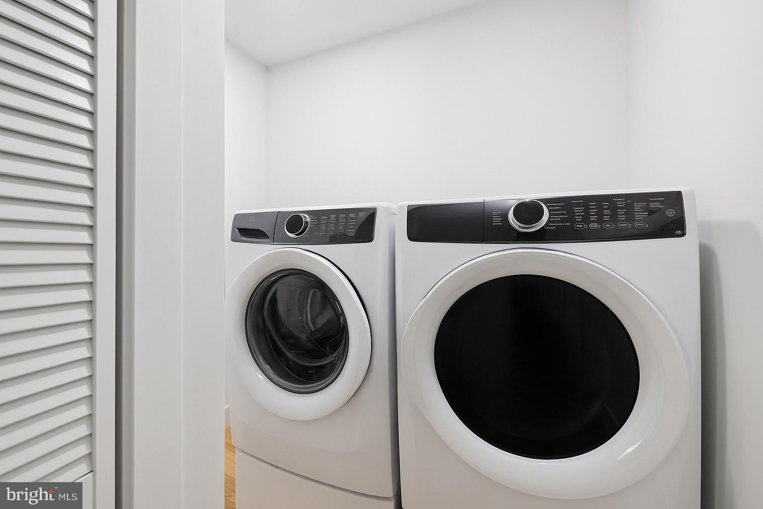 STRAWBERRY MANSION - Residential