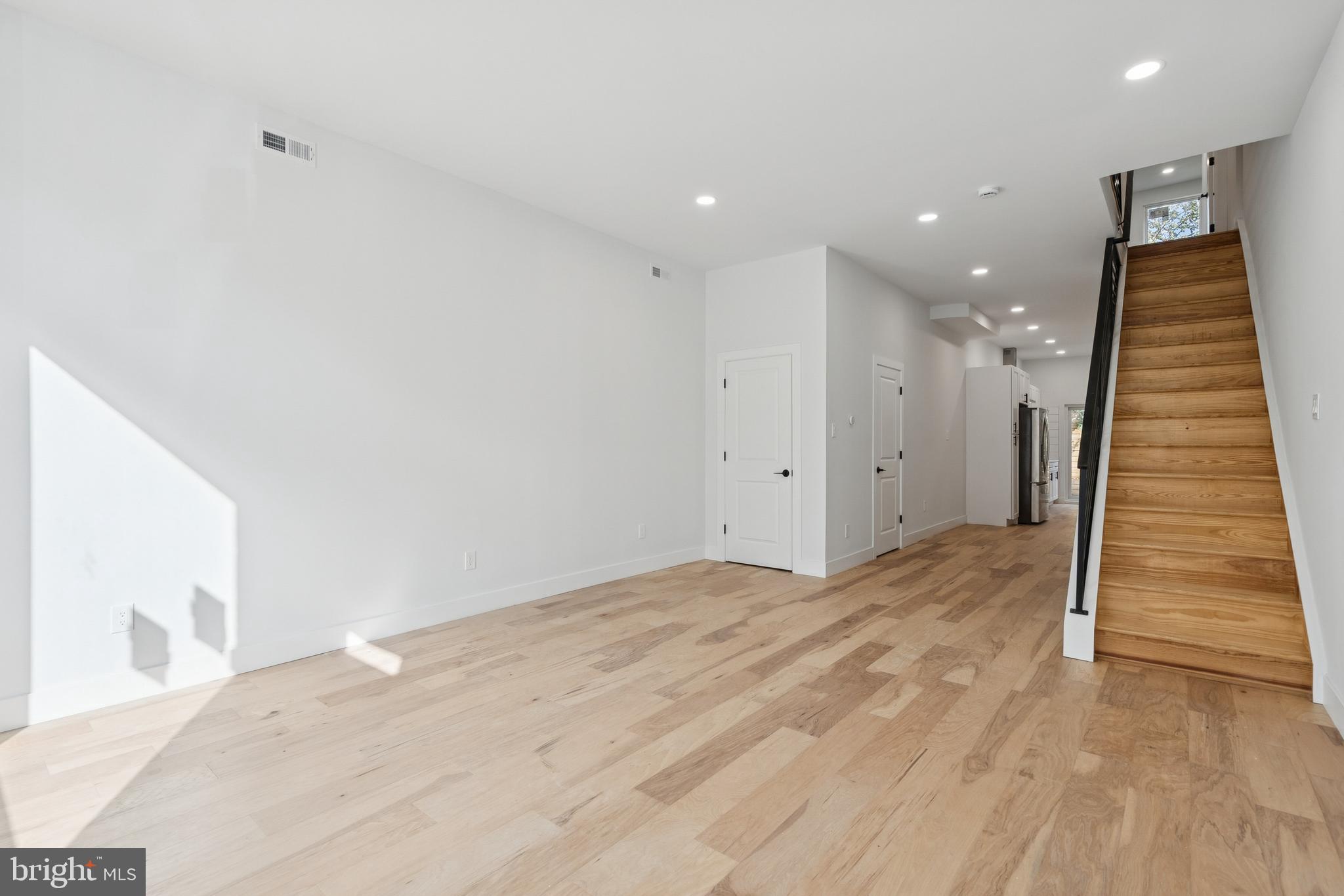 STRAWBERRY MANSION - Residential