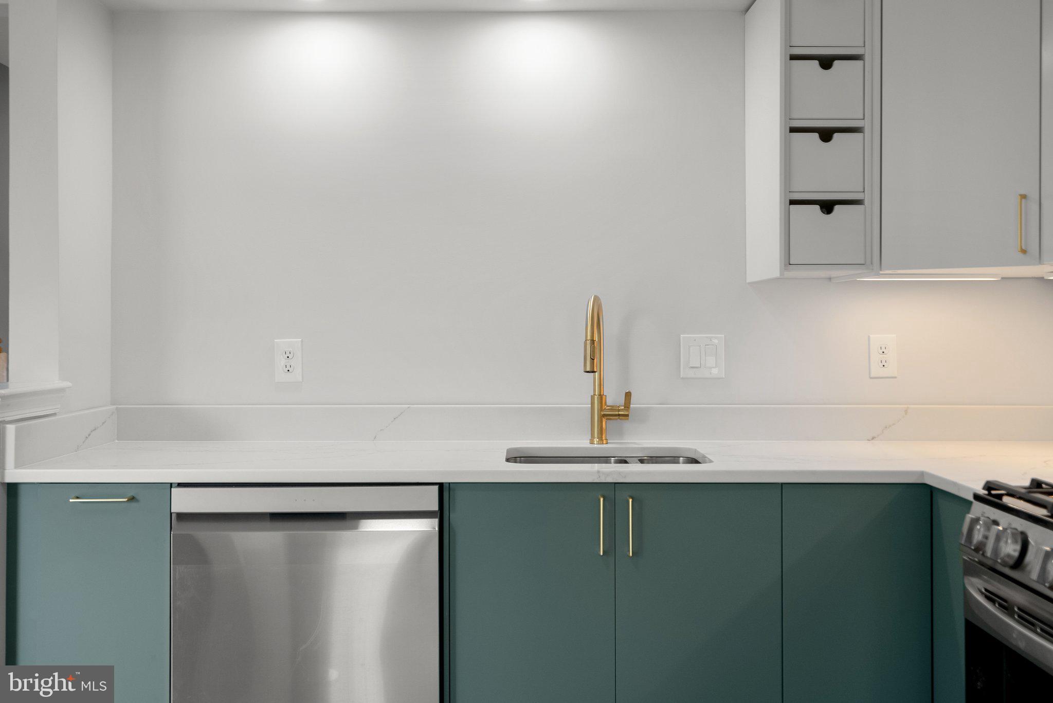 PINEY ORCHARD - Residential