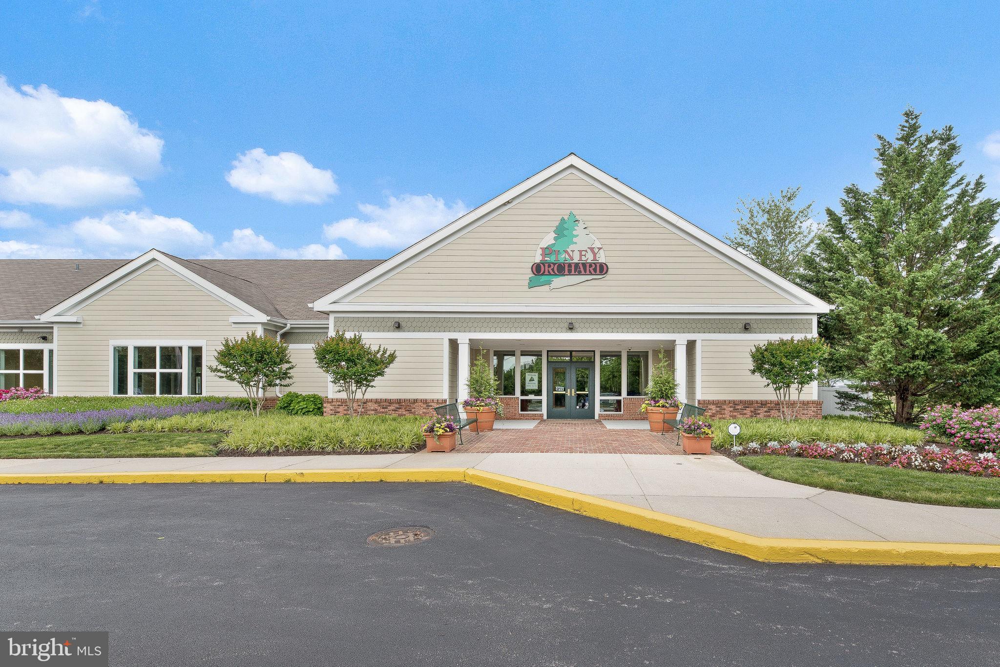 PINEY ORCHARD - Residential