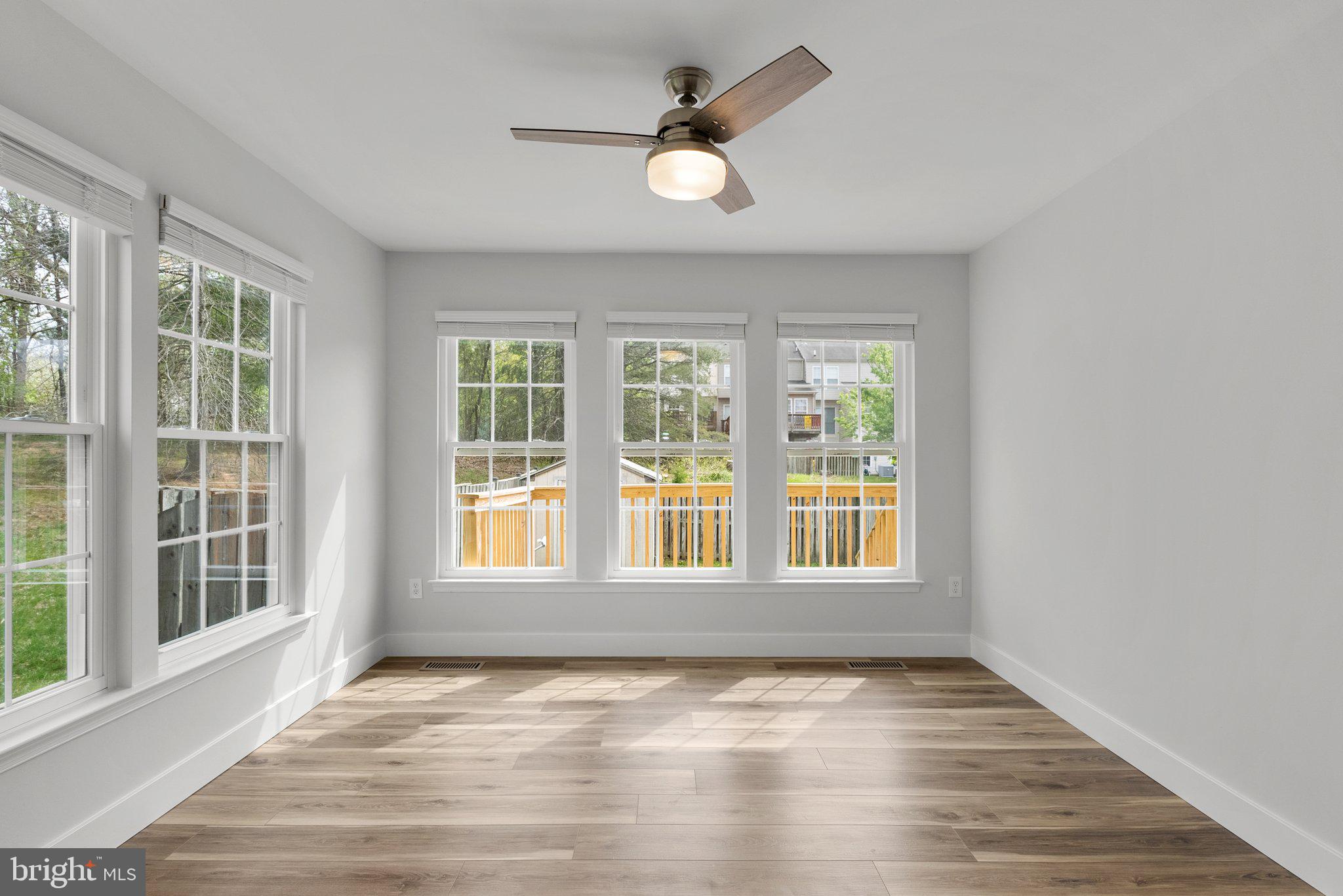 PINEY ORCHARD - Residential