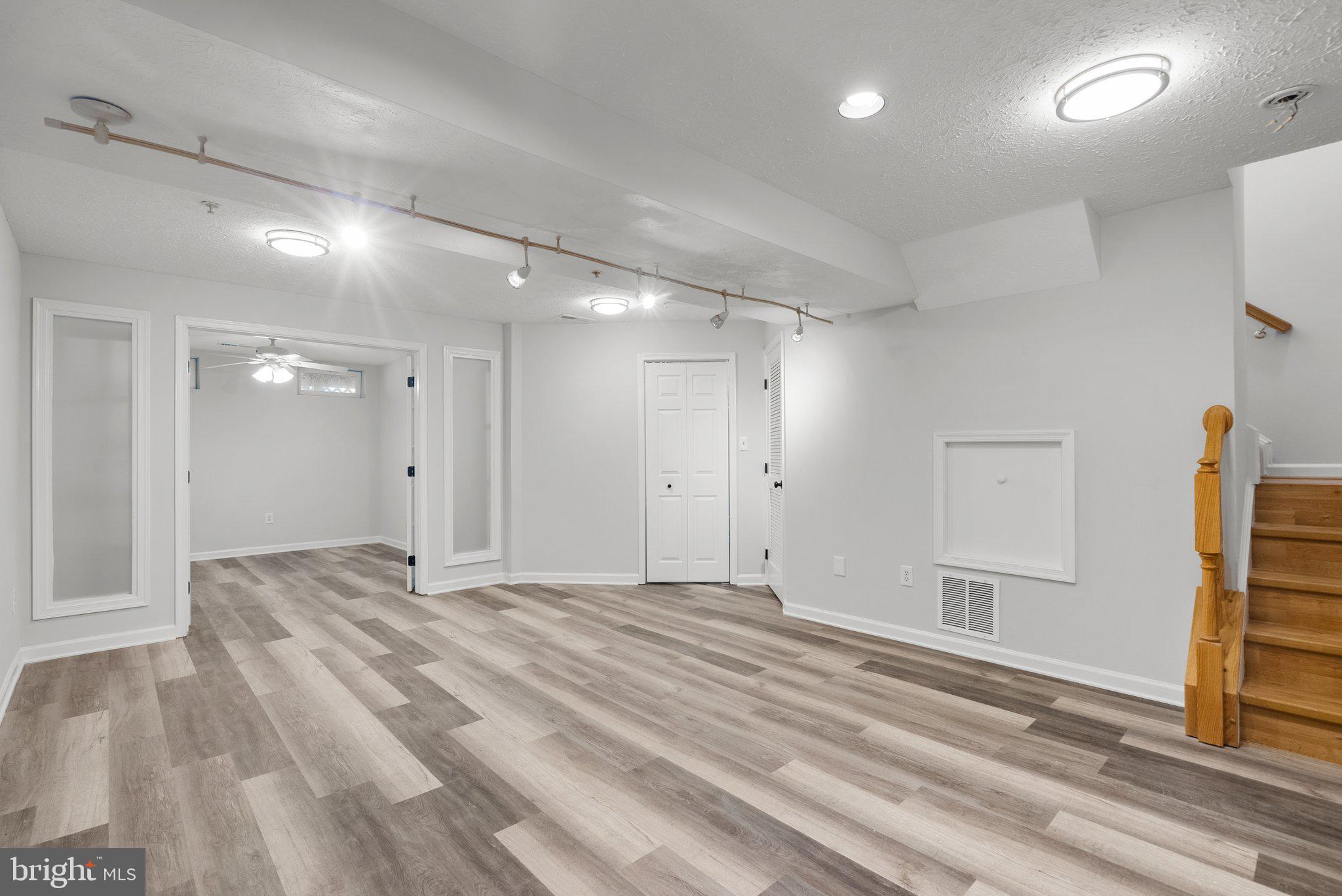 PINEY ORCHARD - Residential