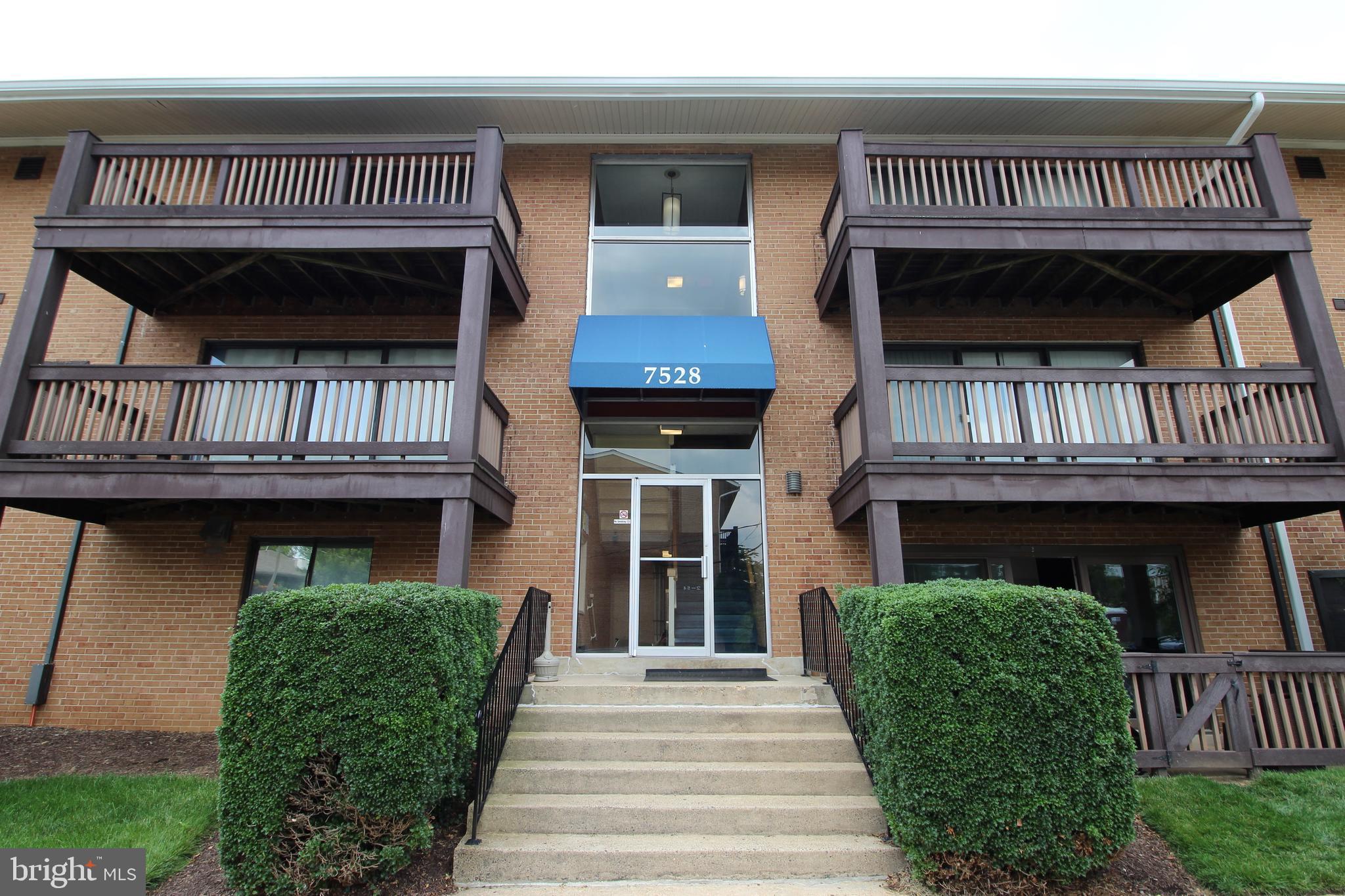 Welcome to this beautifully updated 2-bedroom, 1-bath condo nestled in the heart of Falls Church. This corner unit offers the perfect combination of comfort, convenience, and value in the highly sought-after Timberlane Village Gardens community. Step inside to find a bright and open floor plan with large windows that flood the space with natural light and rich wood flooring. The spacious living and dining areas flow seamlessly into an updated kitchen featuring stainless steel appliances, and ample cabinet storage—perfect for everyday living and entertaining. The unit boasts two generously sized bedrooms with great closet space and an updated full bathroom with modern finishes. Enjoy your private patio, and peaceful courtyard views—all just steps from your front door. Residents of Timberlane Village Gardens enjoy well-maintained grounds, ample parking, and a prime location minutes from the Mosaic District, West Falls Church Metro, Tysons Corner, and major commuter routes including I-66 and Route 7. Top-rated schools, shopping, dining, and parks are all nearby!
During the application process, any additional fees and disclosures will be provided before application submission to help ensure transparency. Credit reporting is part of your lease and may increase your credit score up to 40 points over 12-24 months if rent is paid on time.