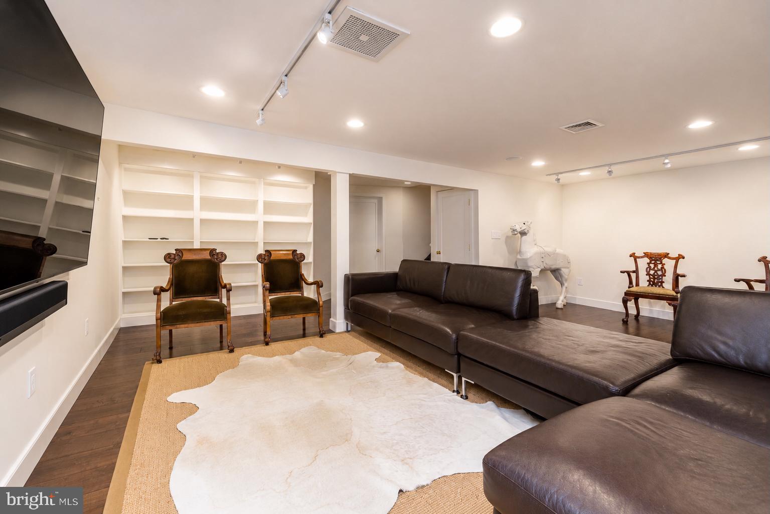 FIELDSTONE - Residential