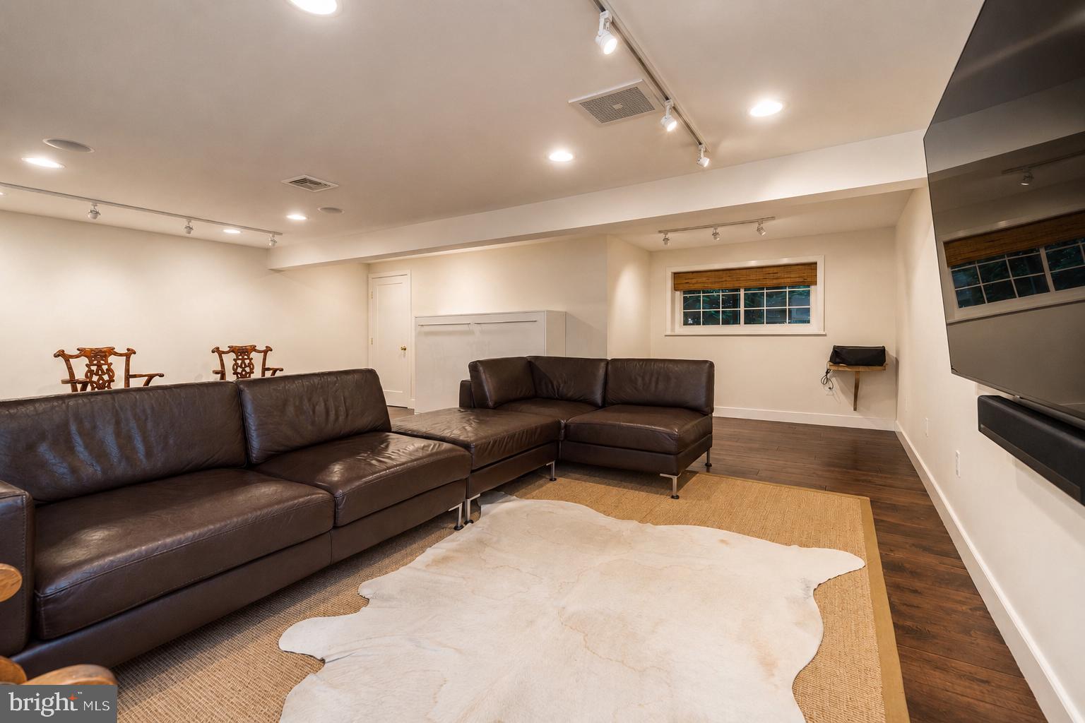 FIELDSTONE - Residential
