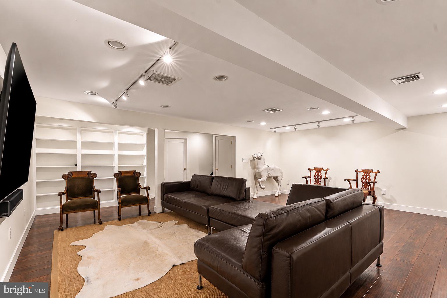 FIELDSTONE - Residential