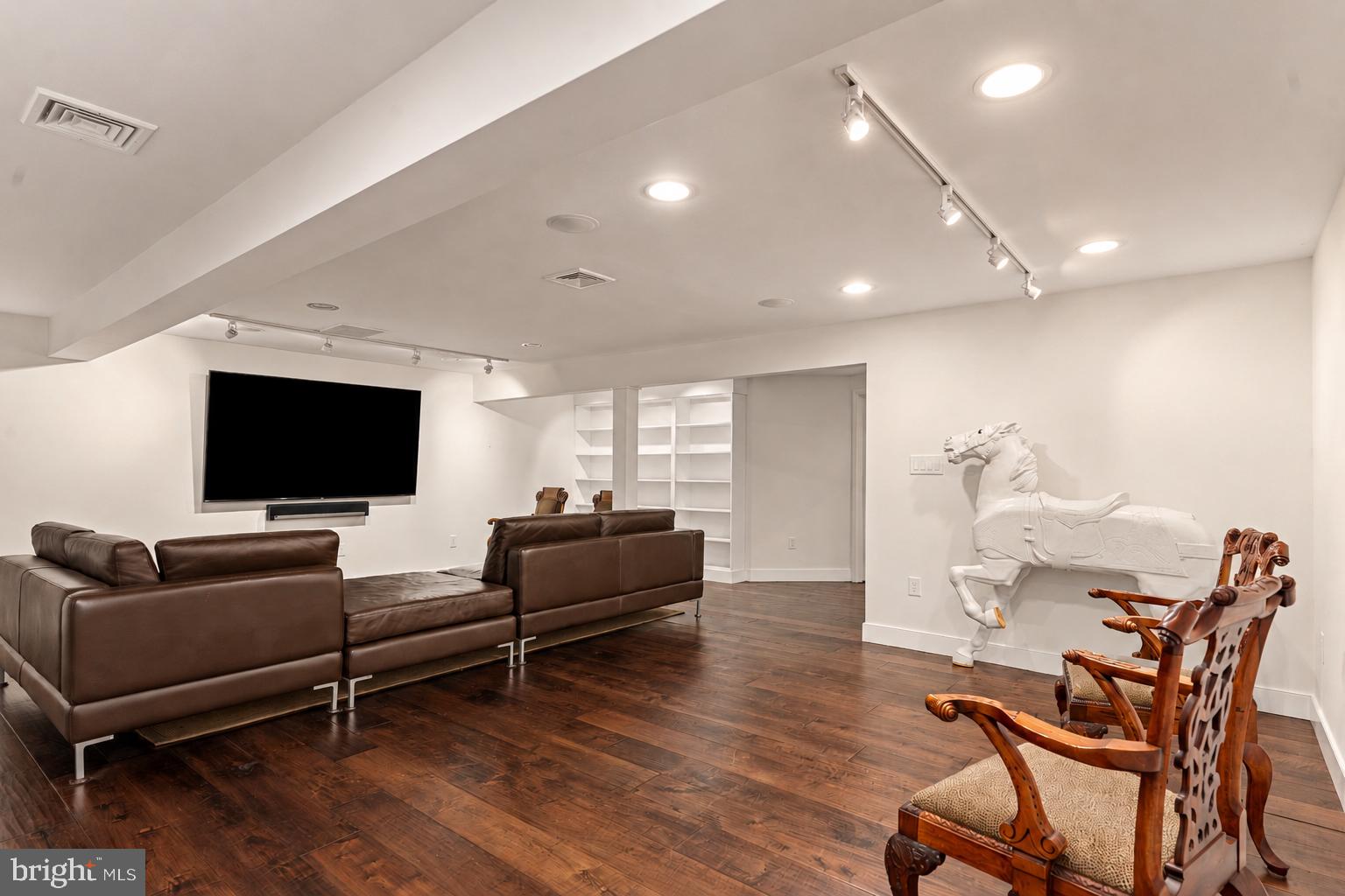 FIELDSTONE - Residential