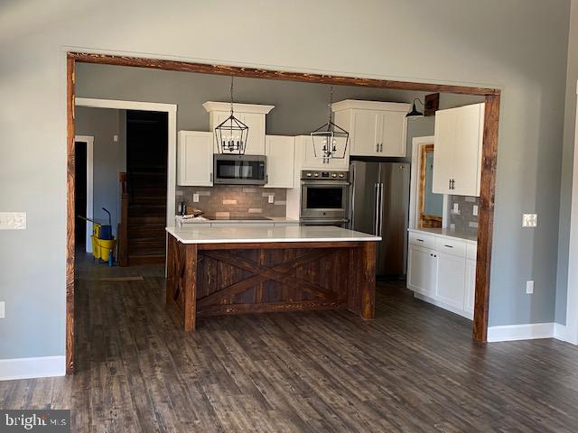 ISLAND HILL - Residential