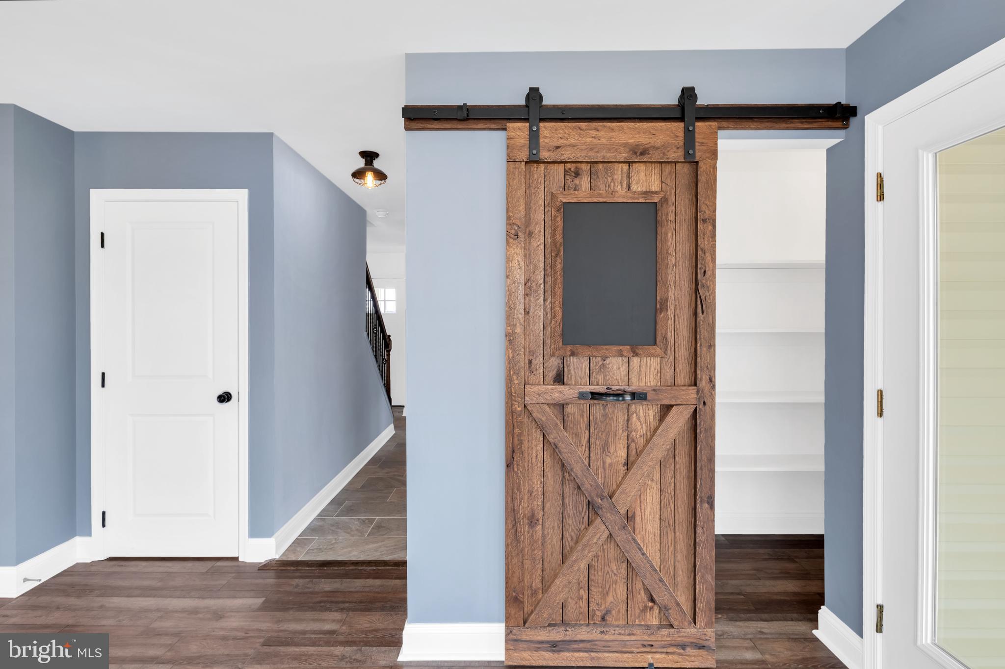 ISLAND HILL - Residential