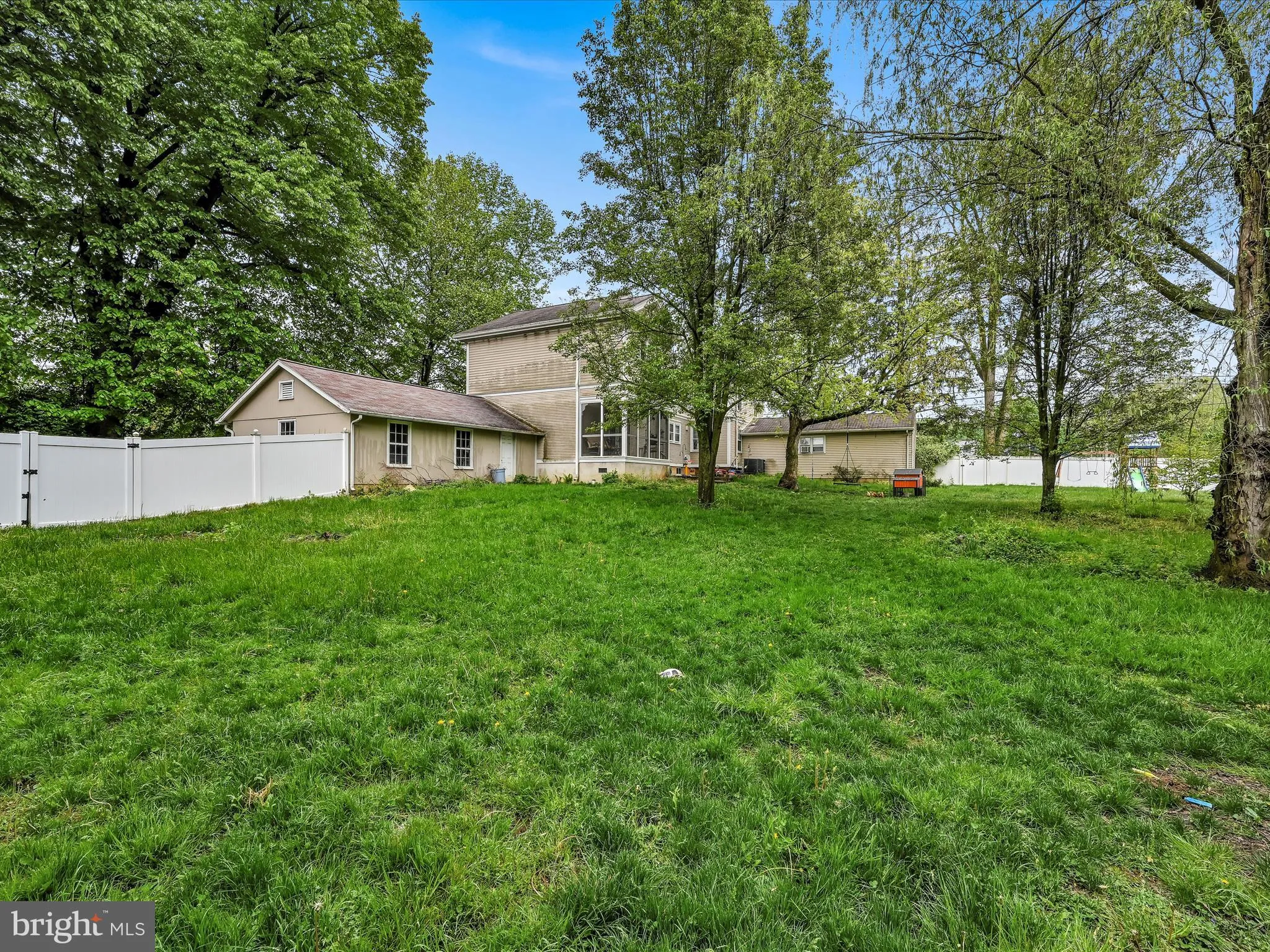 Lebanon, Pennsylvania 17042, United States, 6 Bedrooms Bedrooms, ,5 BathroomsBathrooms,Residential,Active,89627