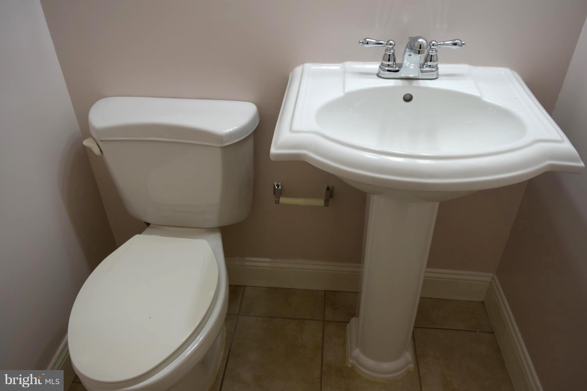 FAIRFAX VILLA - Residential