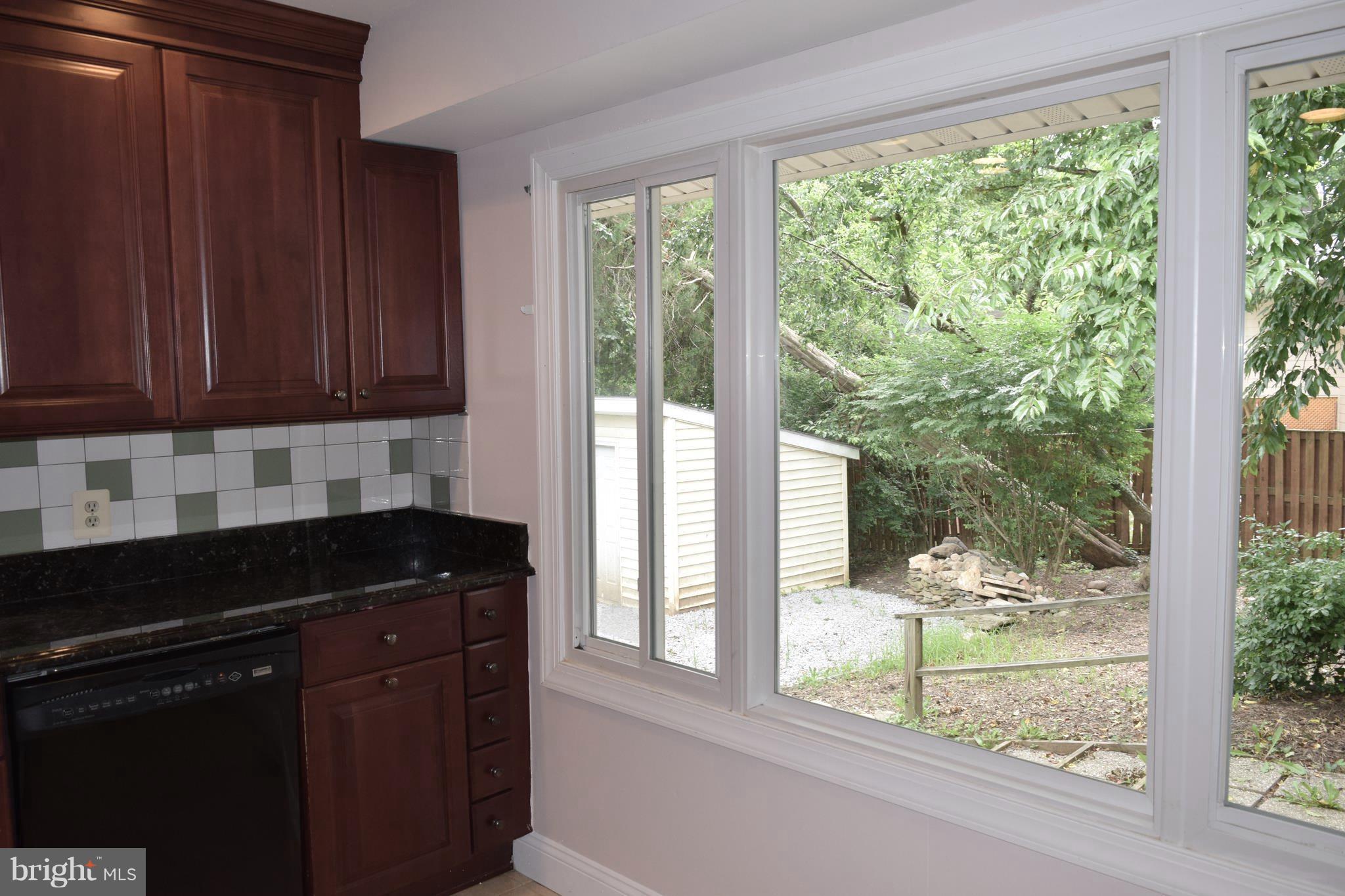 FAIRFAX VILLA - Residential