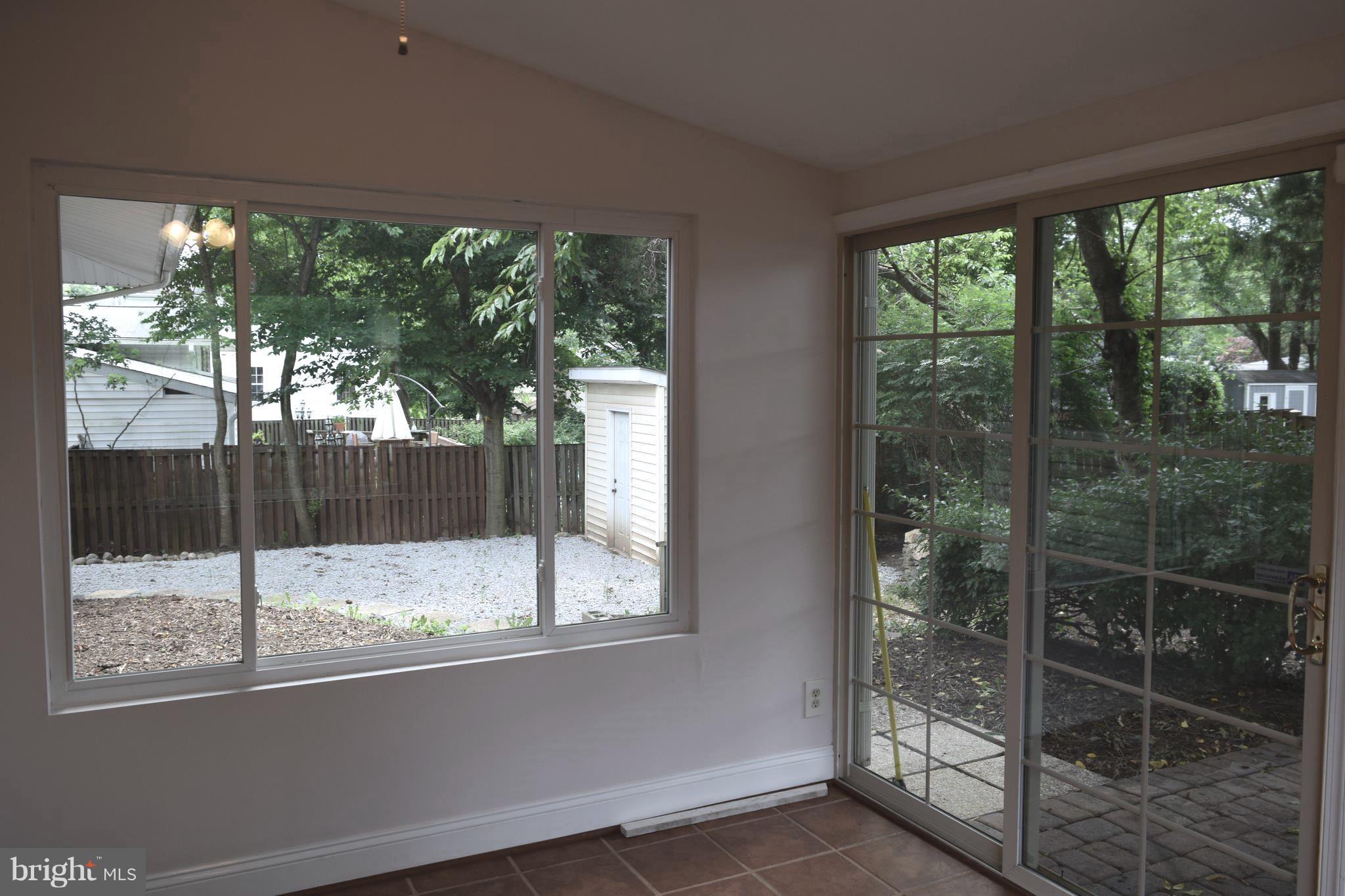 FAIRFAX VILLA - Residential