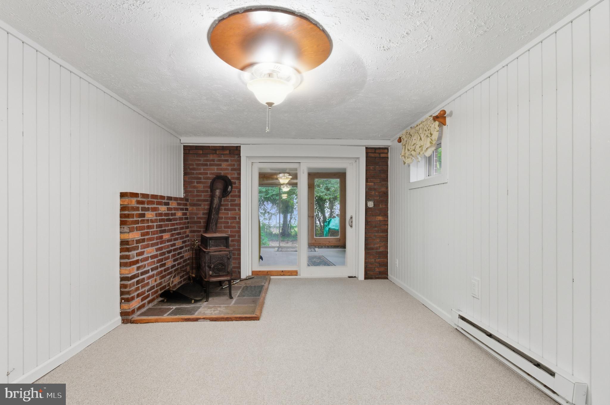 COUNTY VIEW - Residential