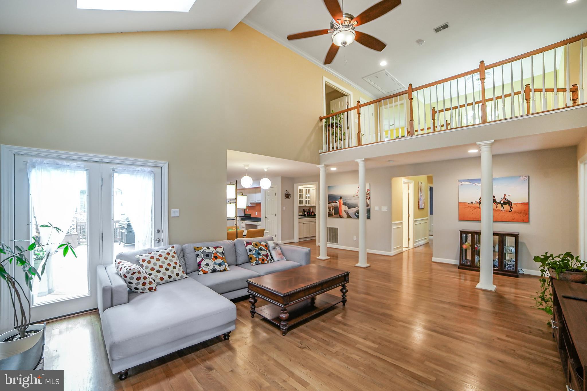 17717 GLOBE THEATRE DRIVE