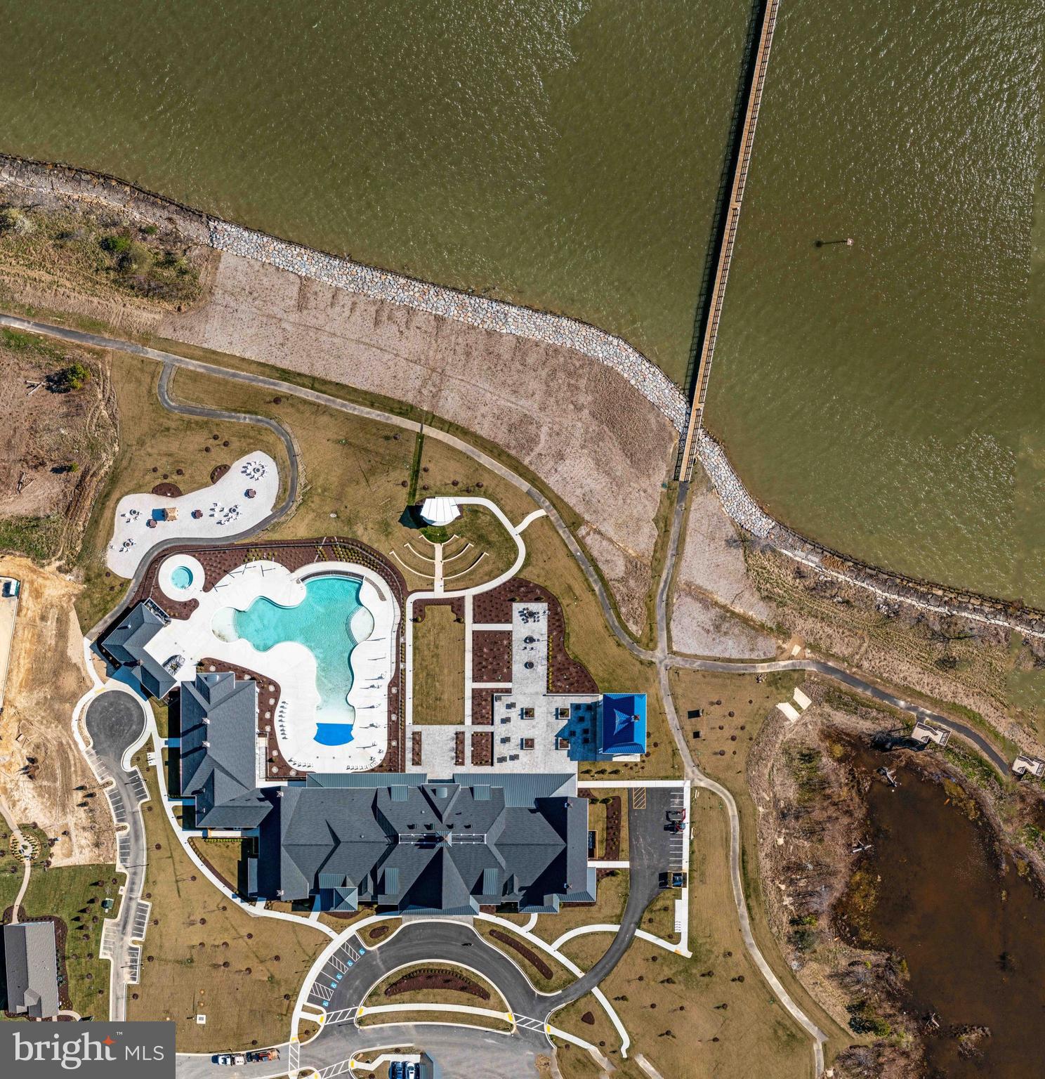 FOUR SEASONS AT KENT ISLAND - Residential