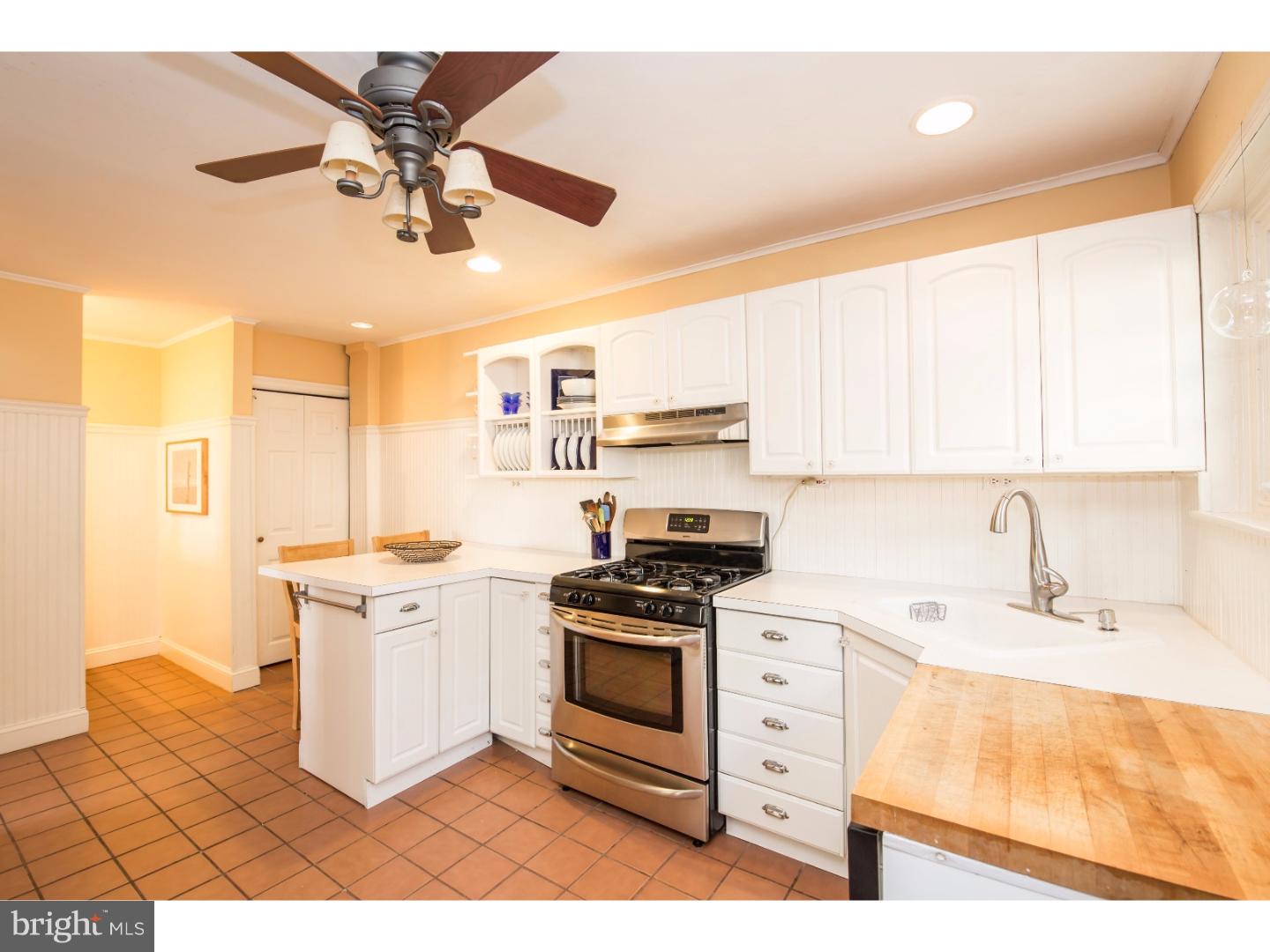 CHESTNUT HILL - Residential