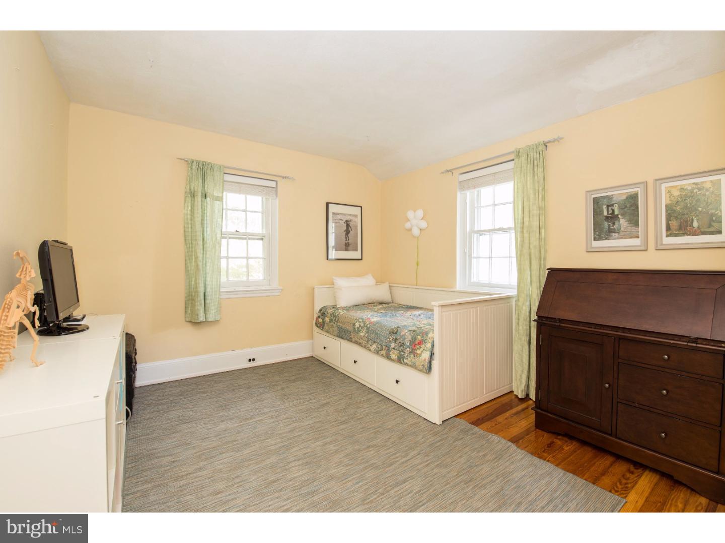 CHESTNUT HILL - Residential