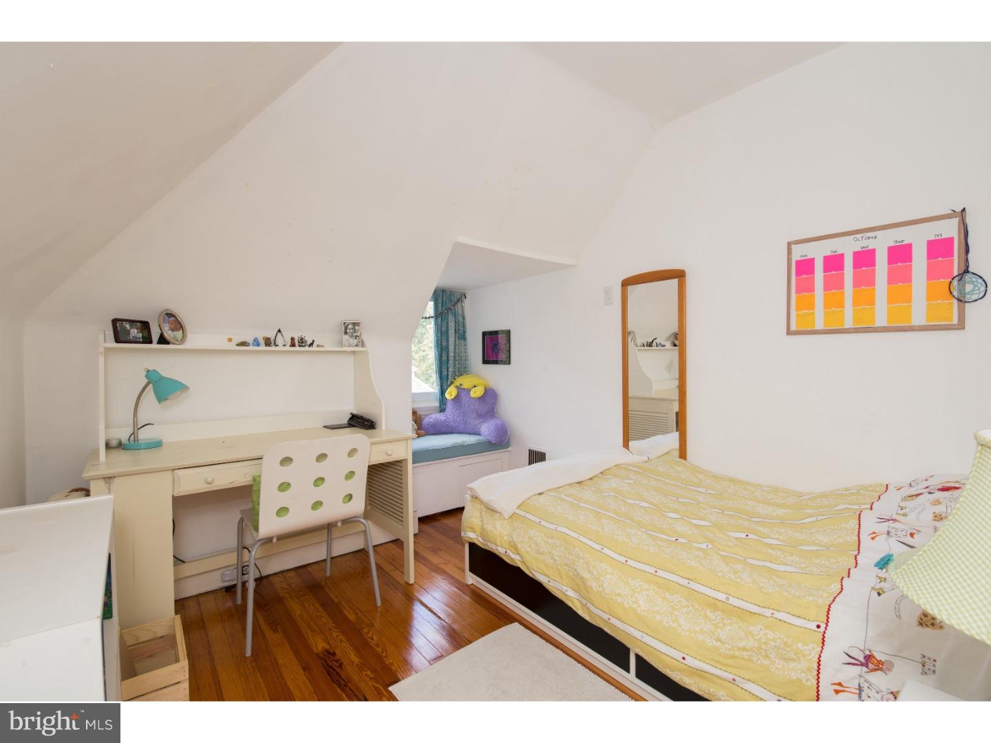 CHESTNUT HILL - Residential